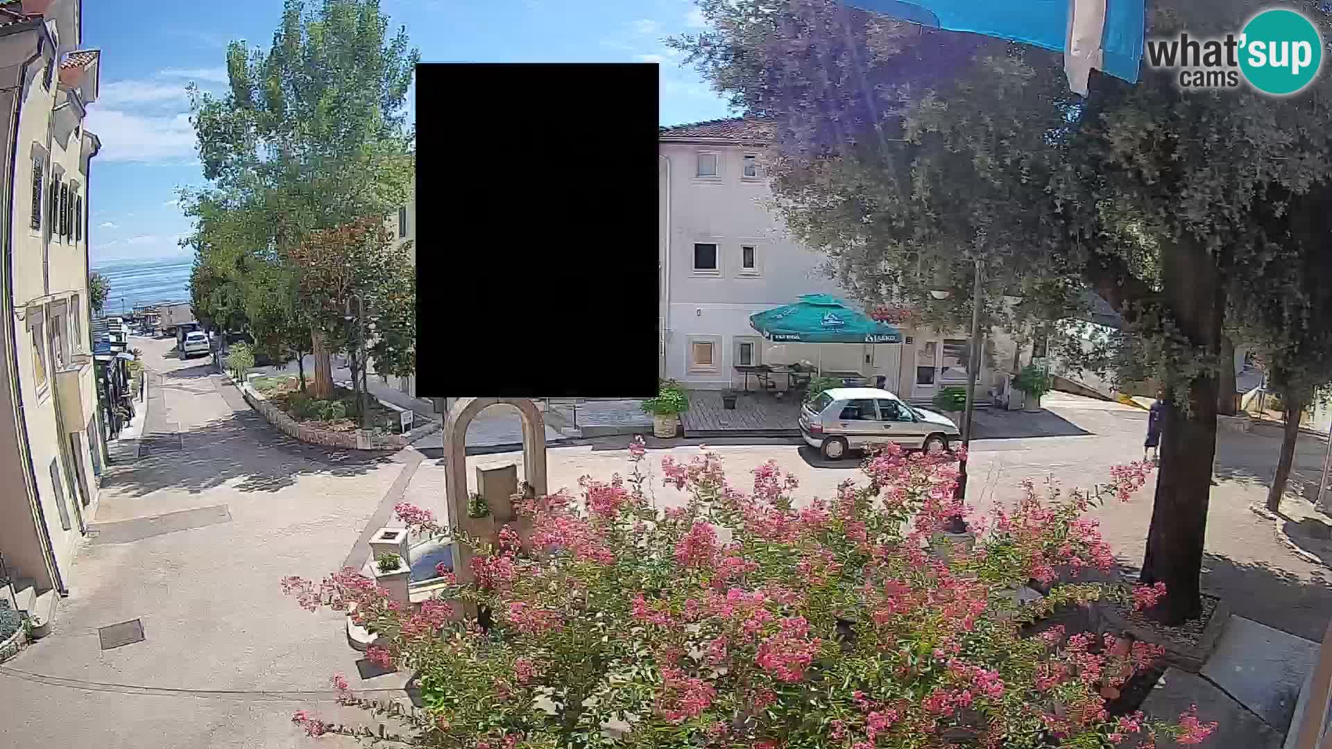 Spletna kamera center Mošćeniška Draga – Pogled v živo