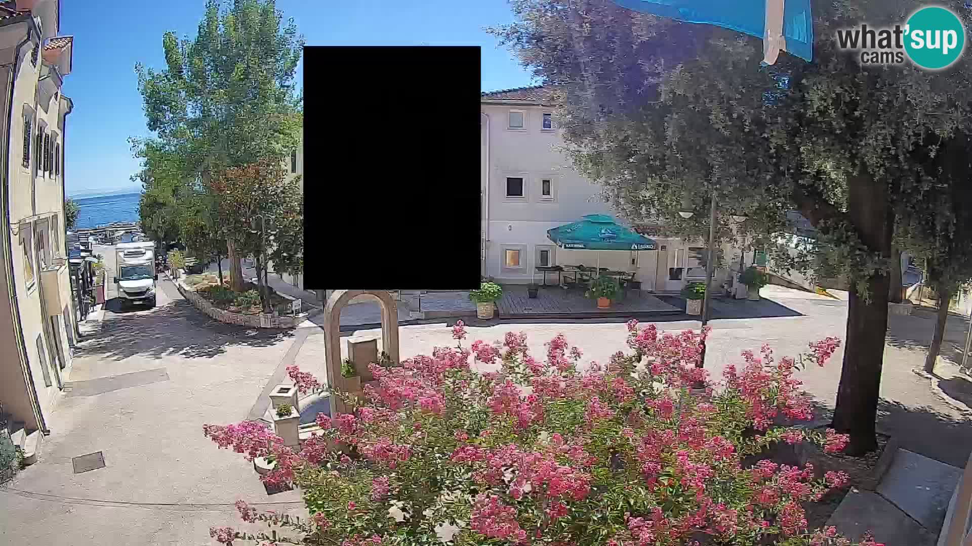 Webcam Mošćenička Draga Center – Live View of the Town Center
