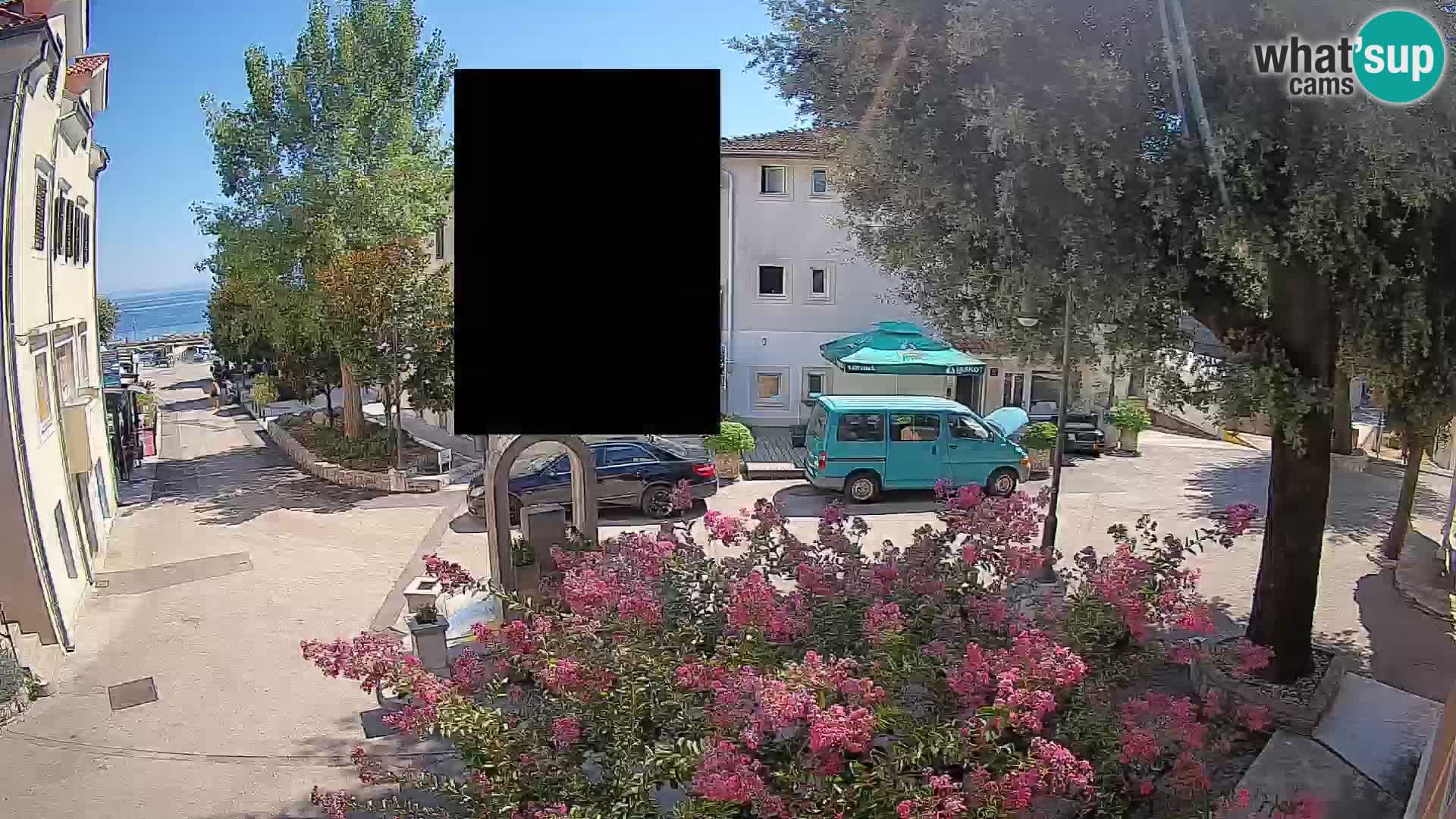 Webcam Mošćenička Draga Center – Live View of the Town Center