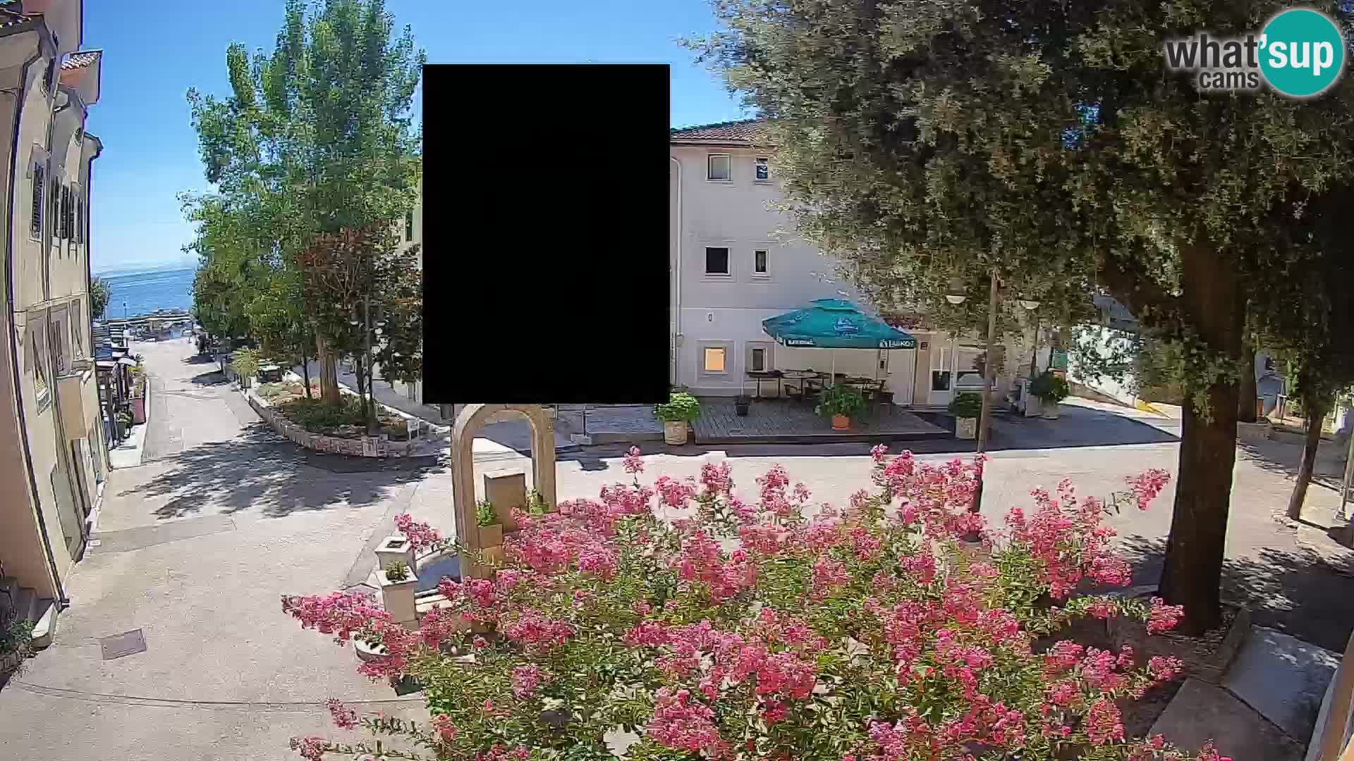 Web kamera centar Mošćeničke Drage – Pogled uživo
