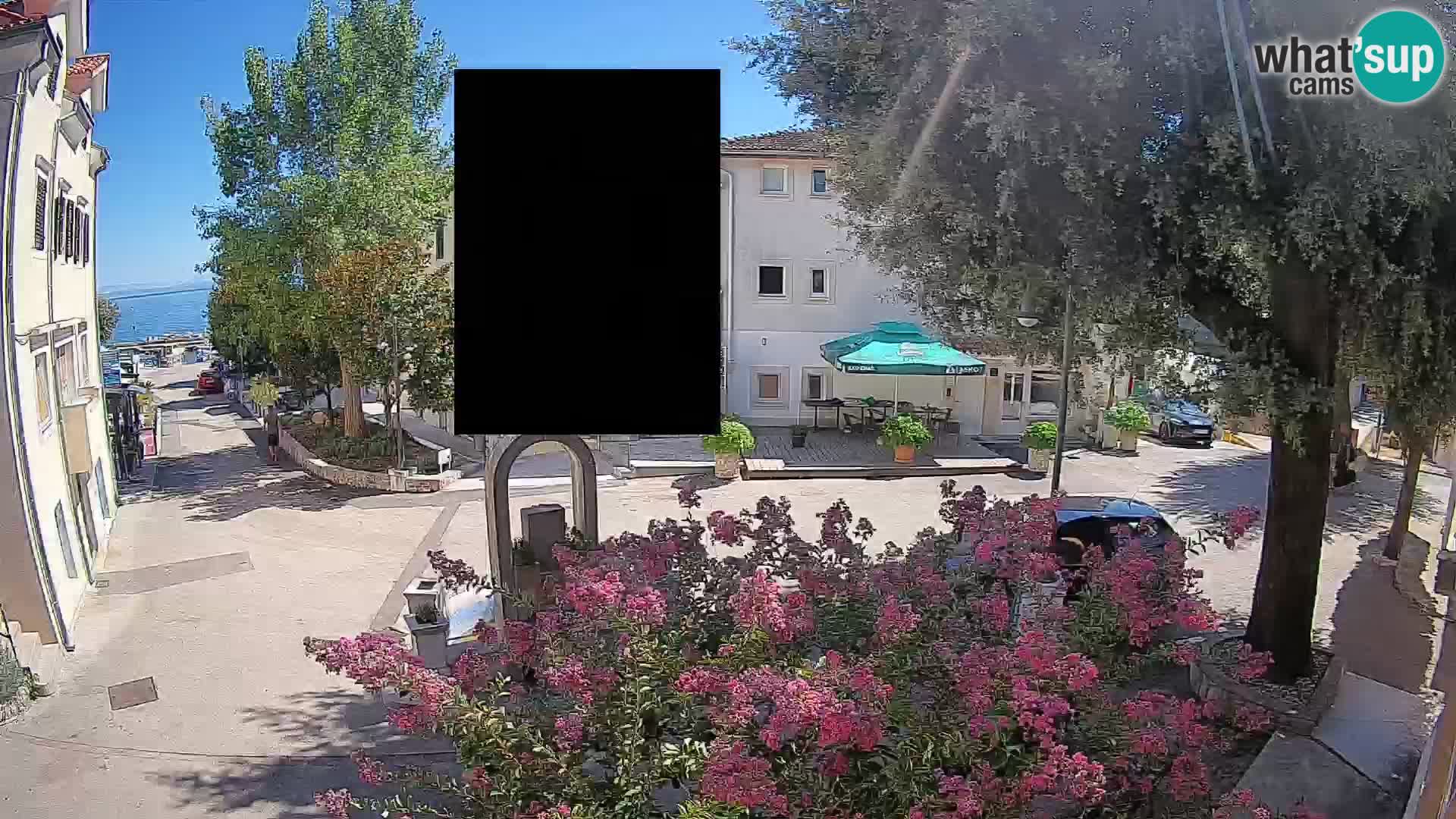 Webcam Mošćenička Draga Center – Live View of the Town Center