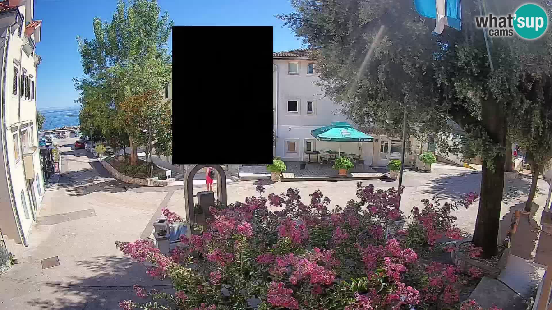 Web kamera centar Mošćeničke Drage – Pogled uživo