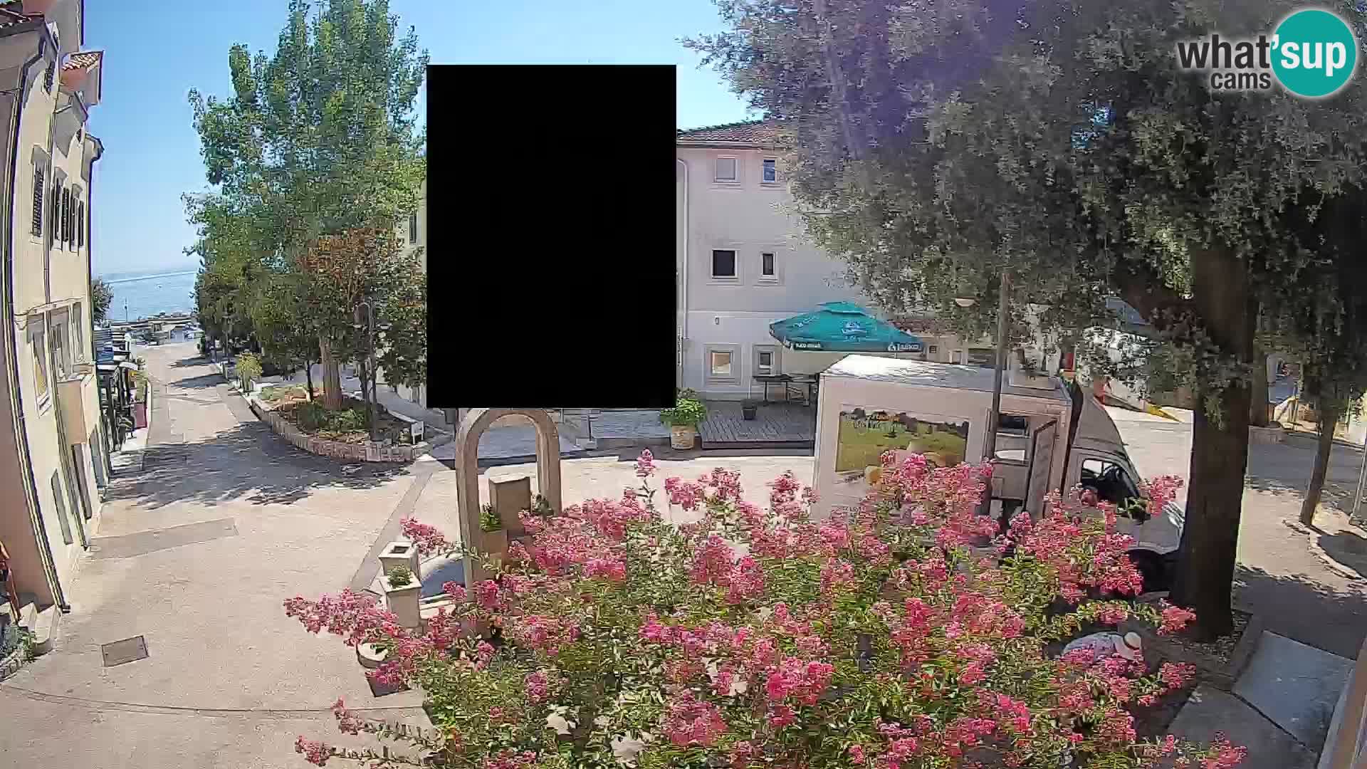 Webcam Mošćenička Draga Center – Live View of the Town Center
