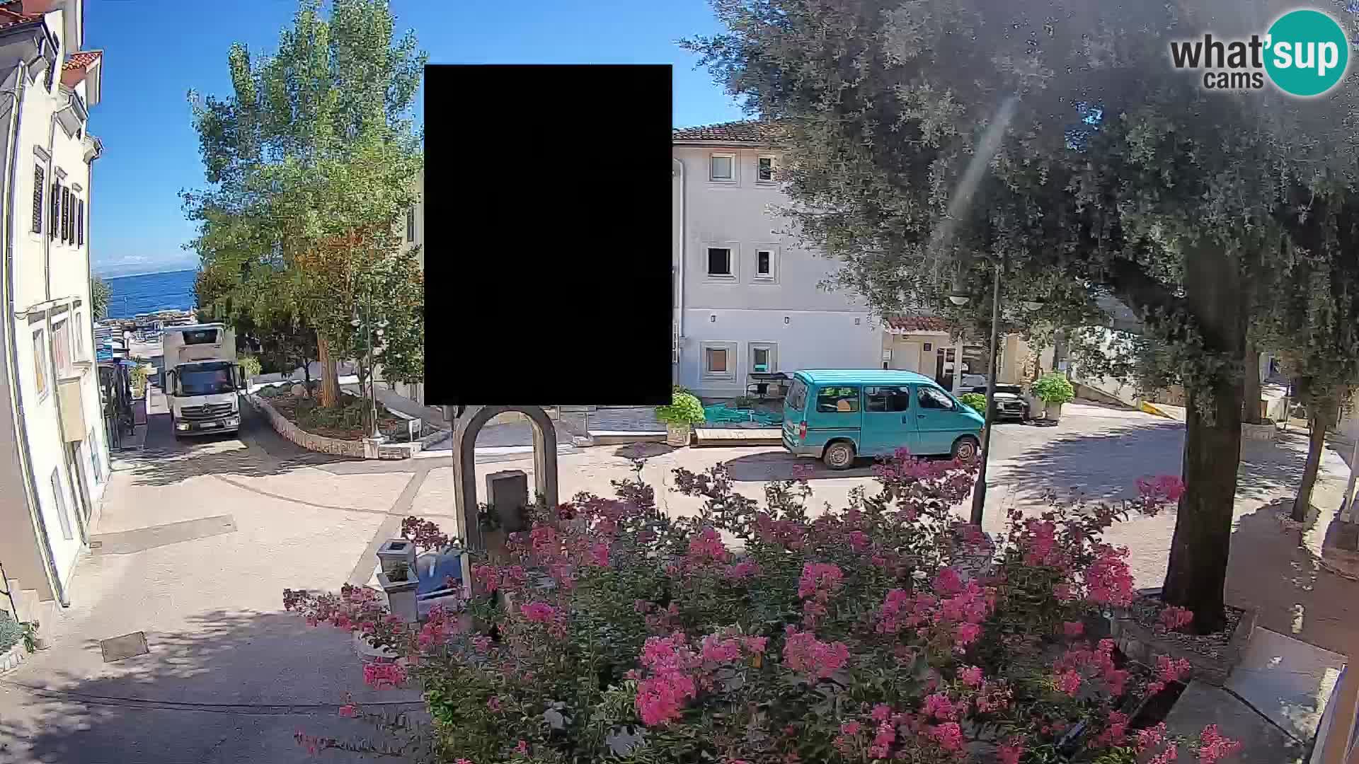 Spletna kamera center Mošćeniška Draga – Pogled v živo