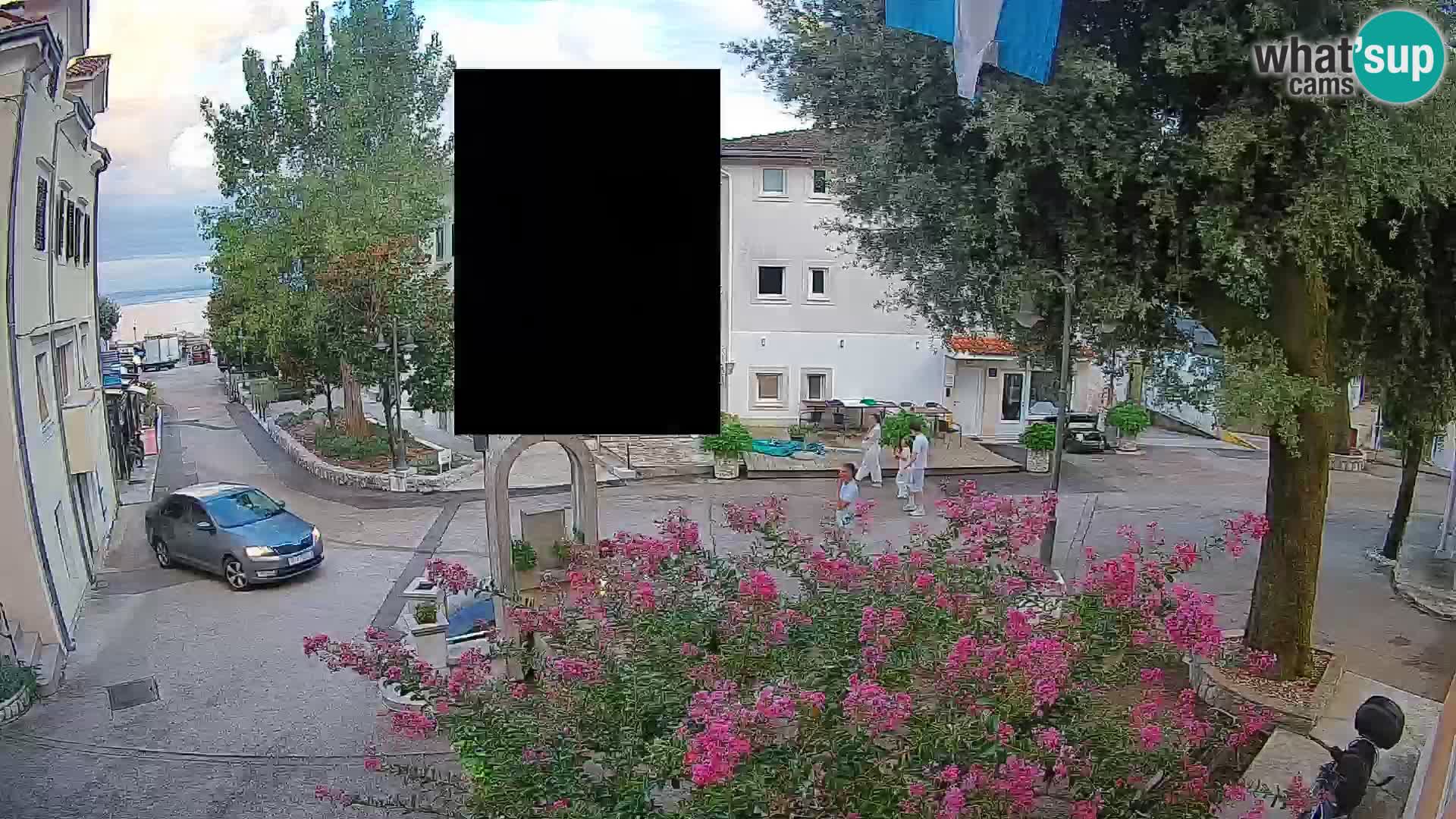 Spletna kamera center Mošćeniška Draga – Pogled v živo