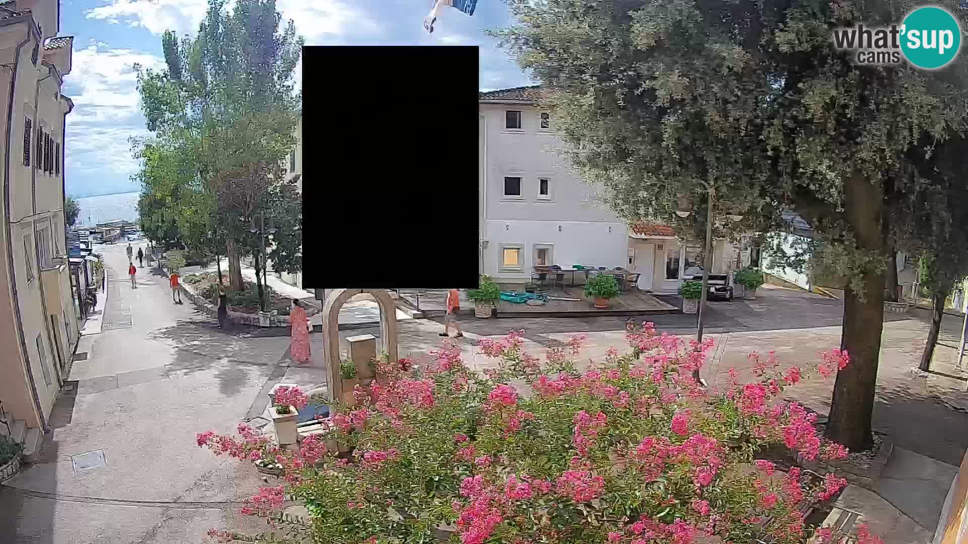 Spletna kamera center Mošćeniška Draga – Pogled v živo