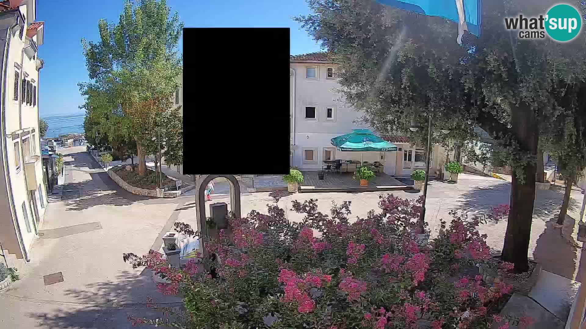Web kamera centar Mošćeničke Drage – Pogled uživo