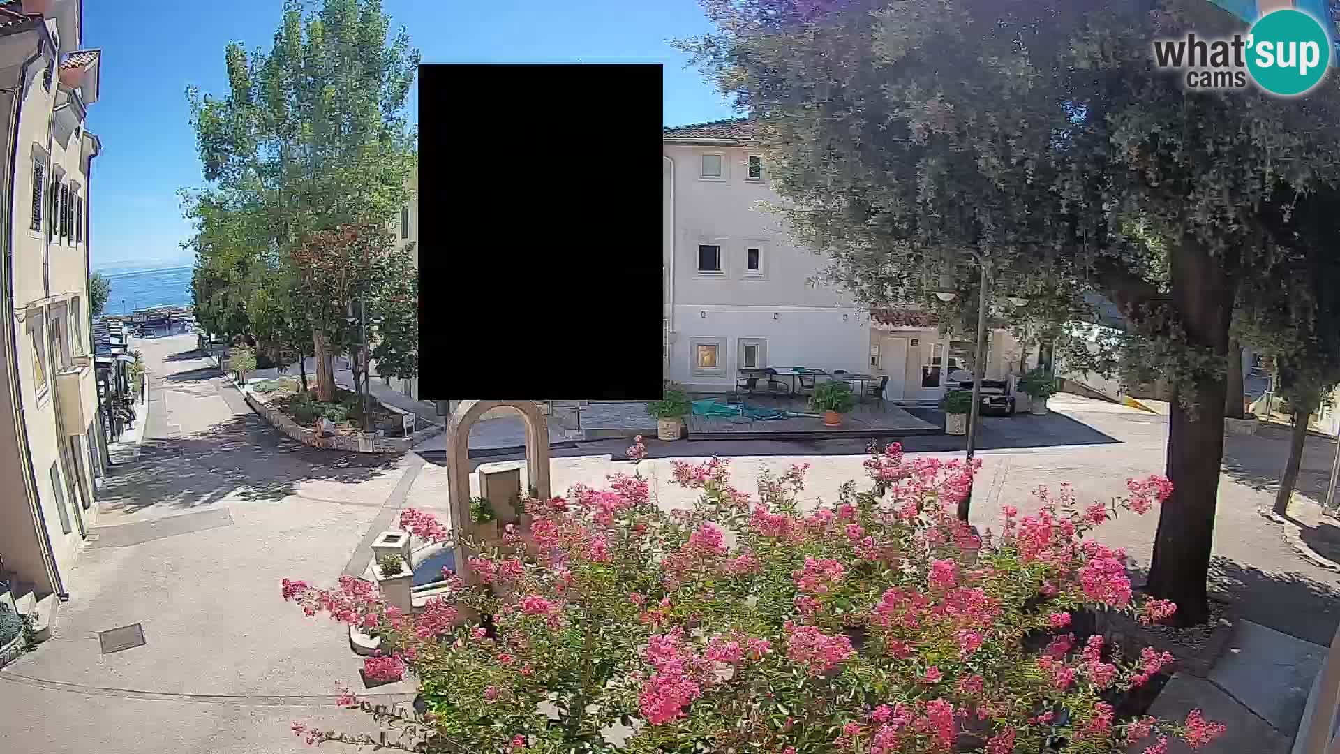Spletna kamera center Mošćeniška Draga – Pogled v živo