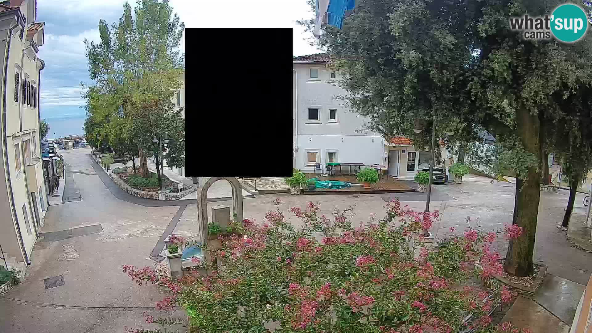 Spletna kamera center Mošćeniška Draga – Pogled v živo