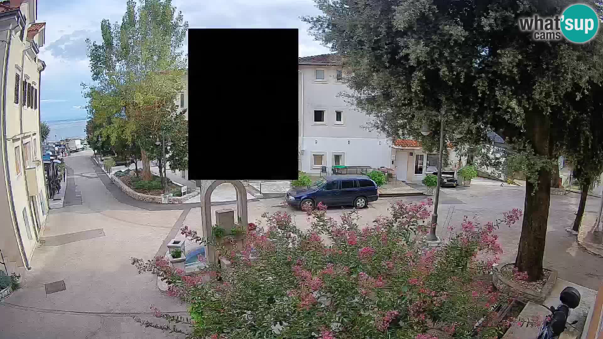 Spletna kamera center Mošćeniška Draga – Pogled v živo