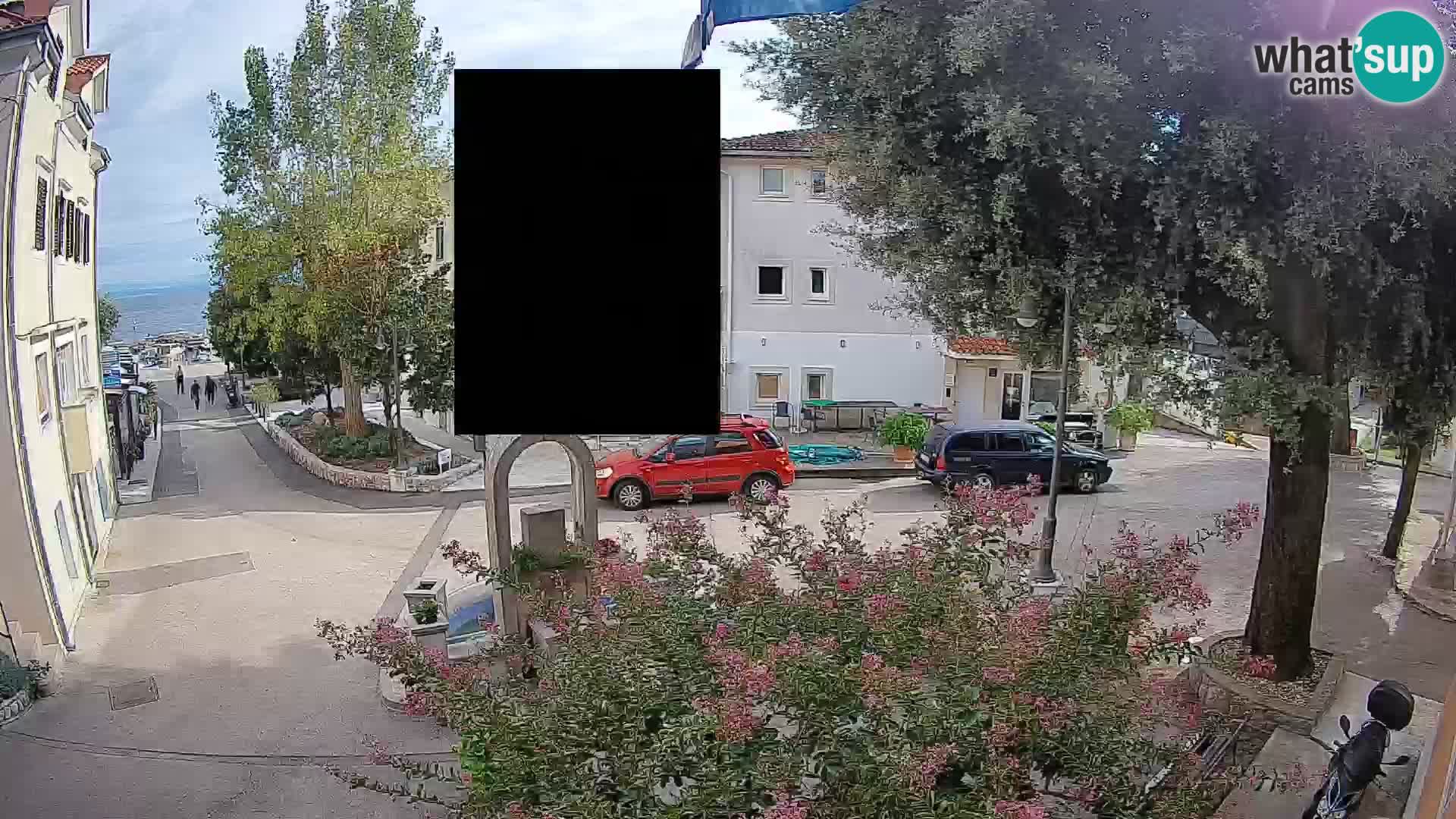 Web kamera centar Mošćeničke Drage – Pogled uživo