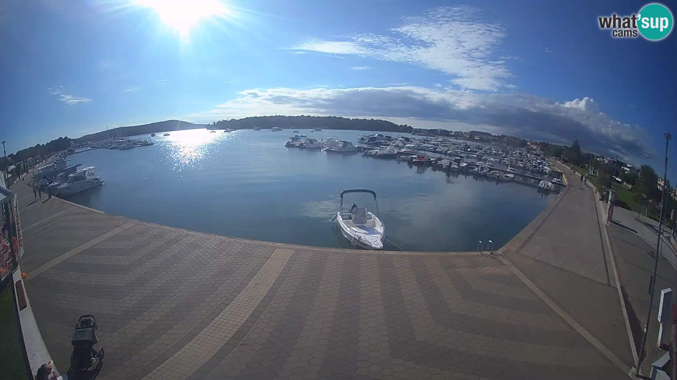 LIVE webcam Medulin marina