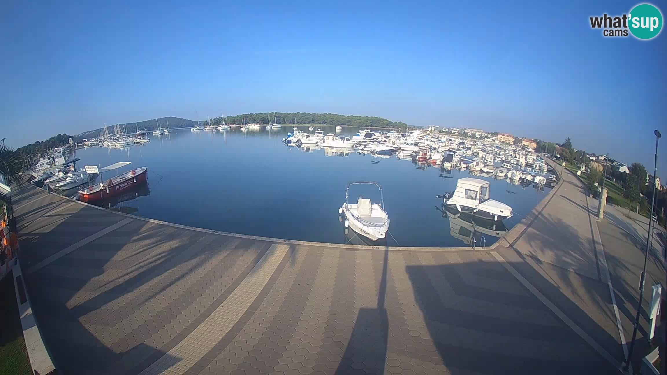 LIVE webcam Medulin marina