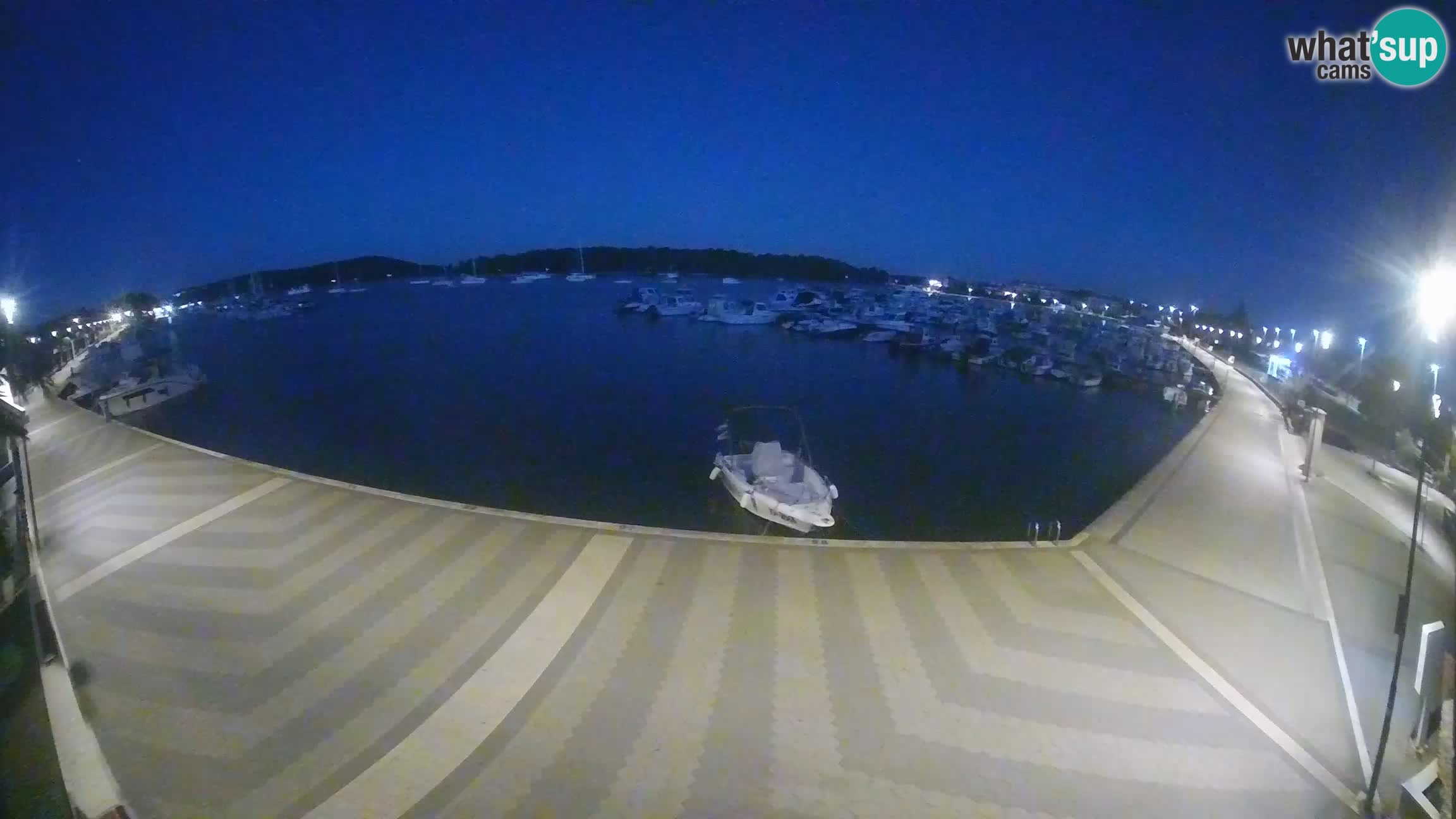 LIVE webcam Medulin marina