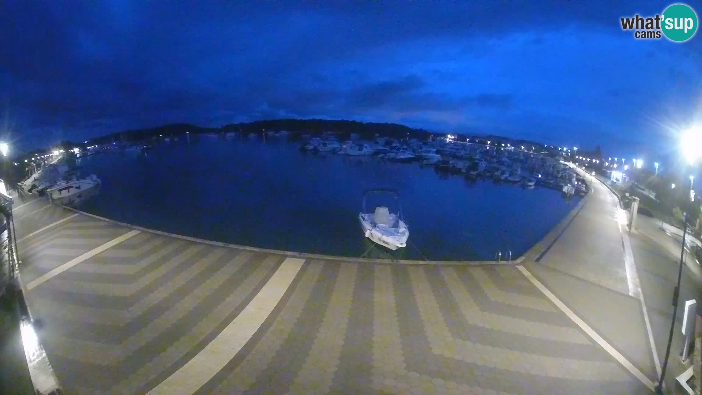 LIVE webcam Medulin marina