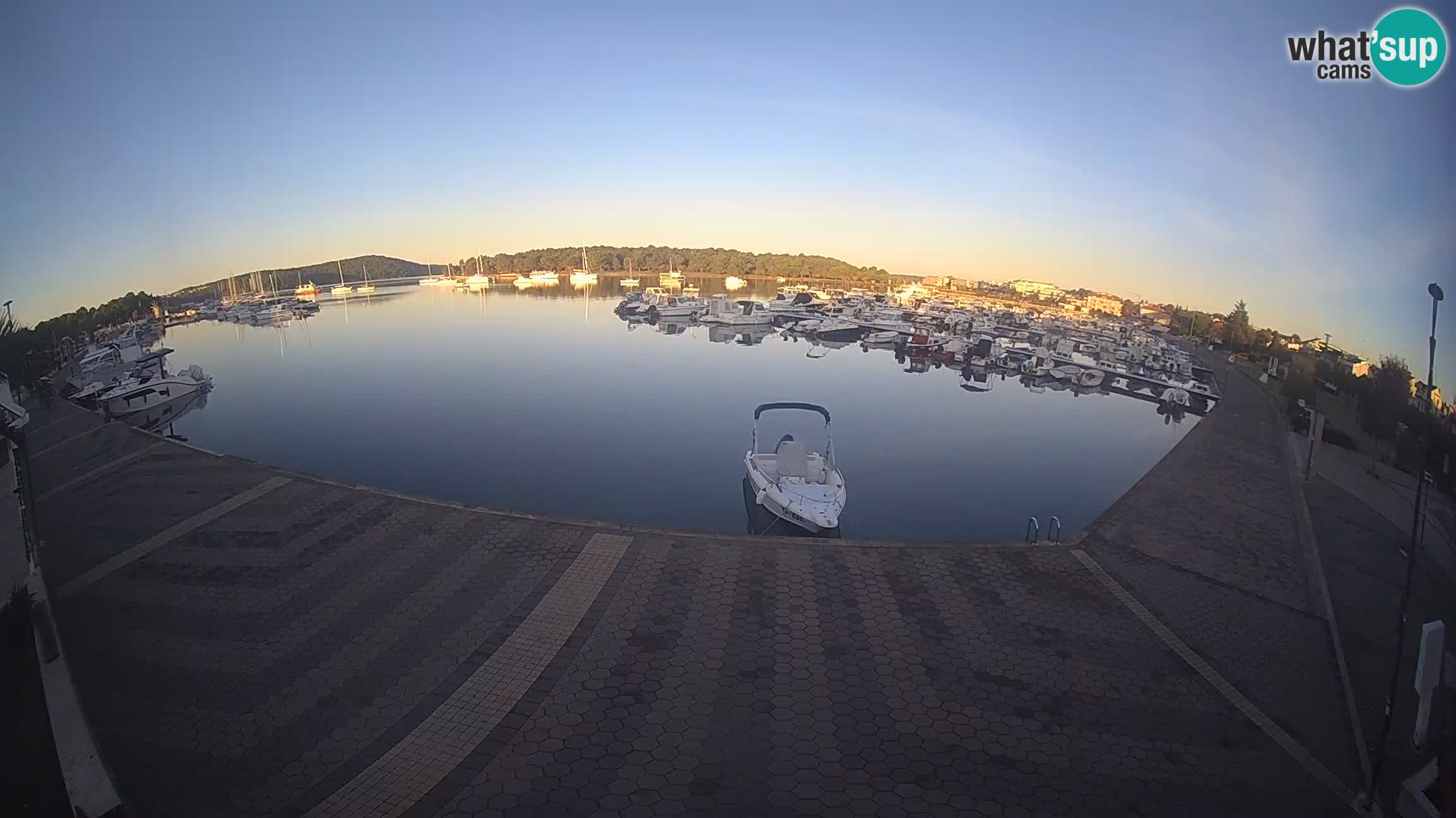 LIVE webcam Medulin marina