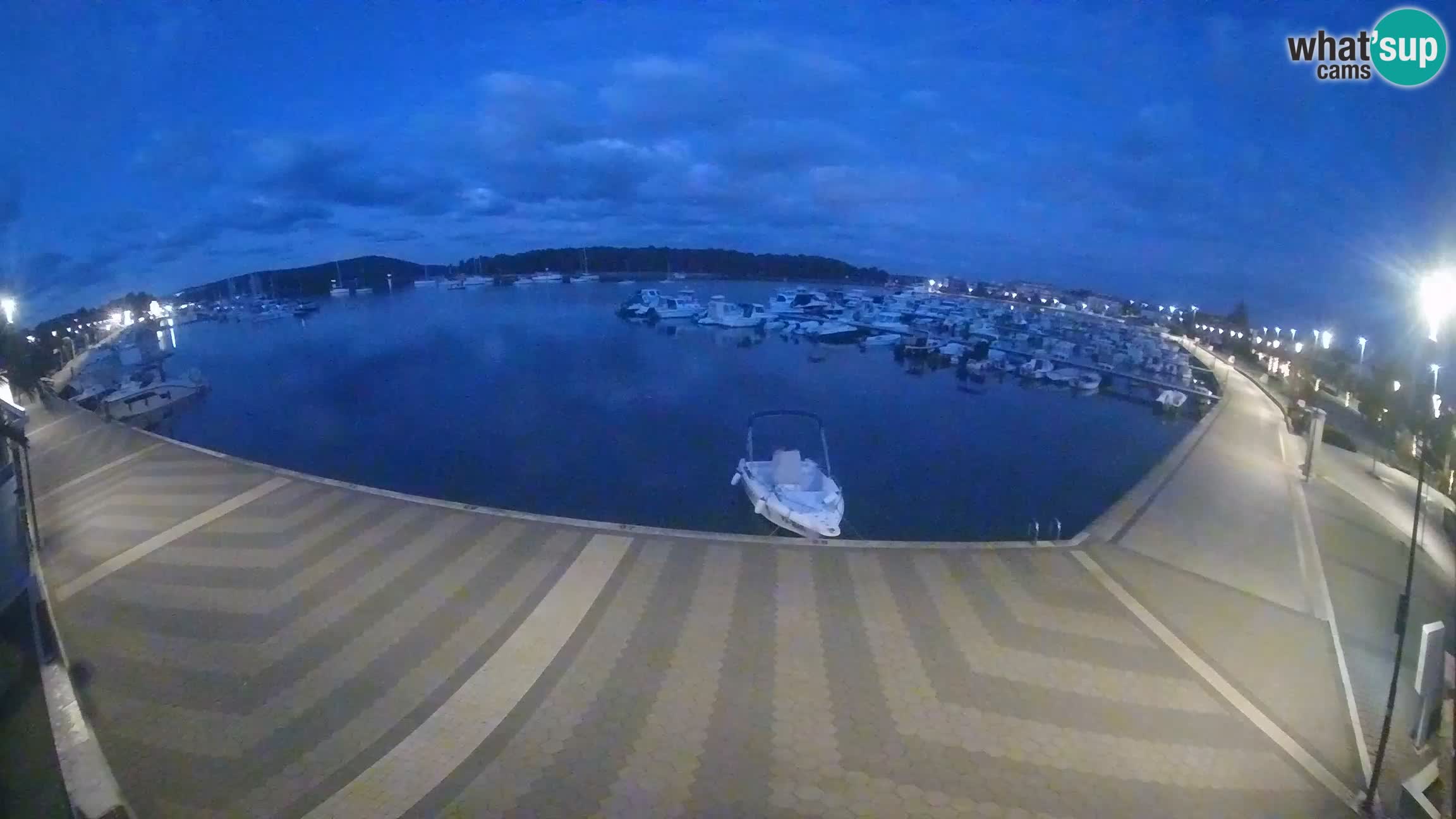 LIVE webcam Medulin marina