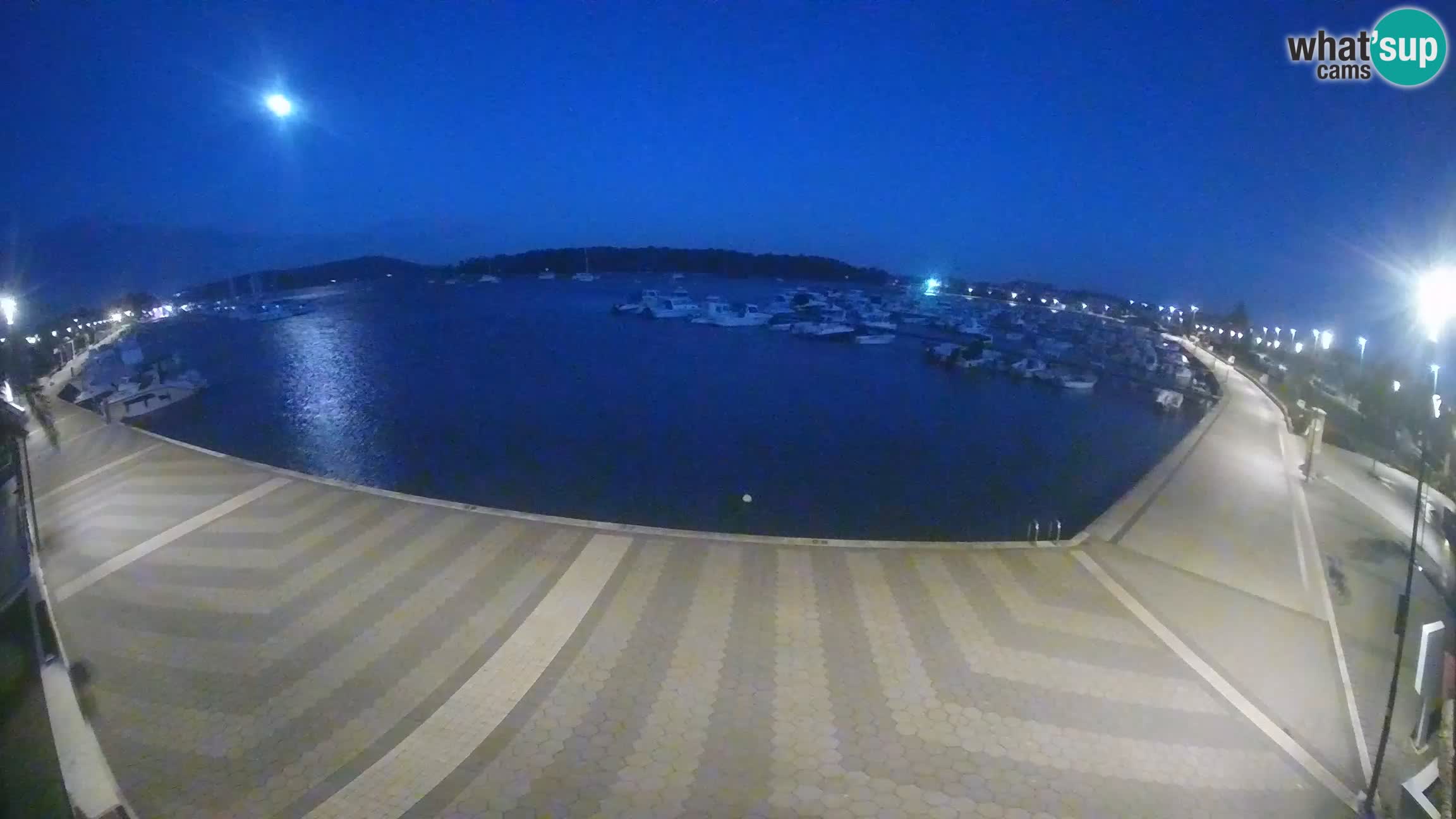 LIVE webcam Medulin marina