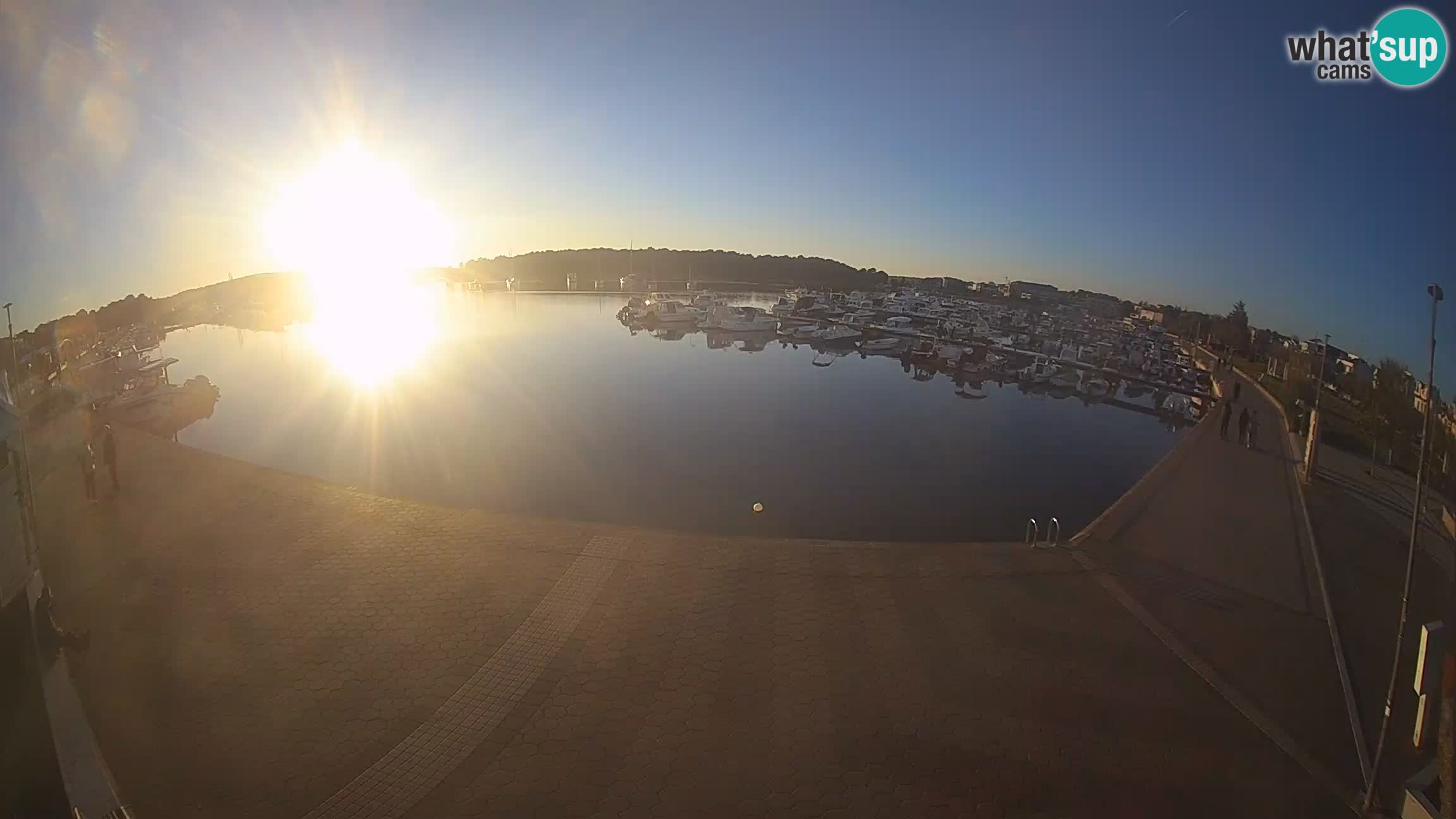 LIVE webcam Medulin marina