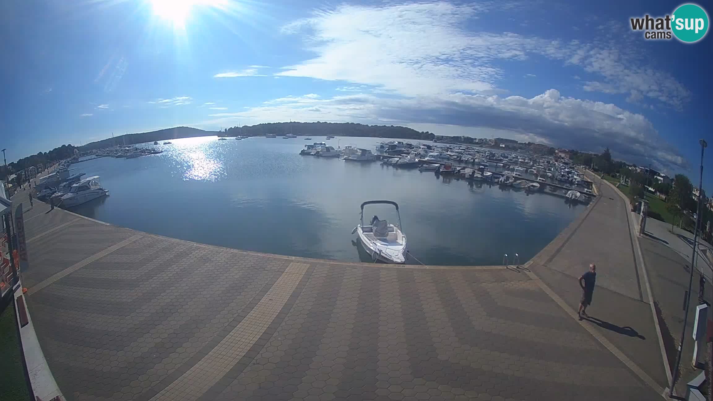 LIVE webcam Medulin marina