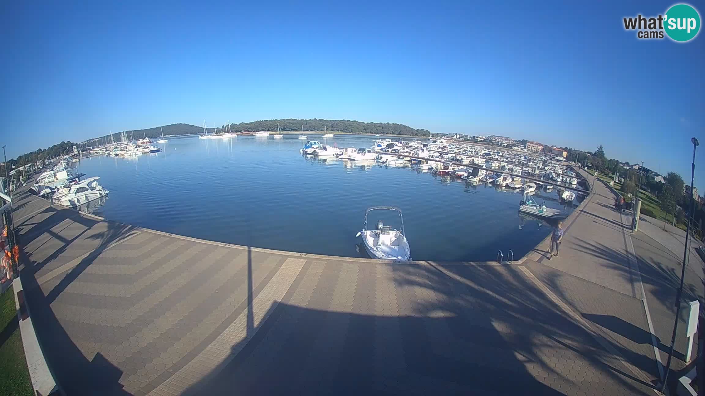 LIVE webcam Medulin marina