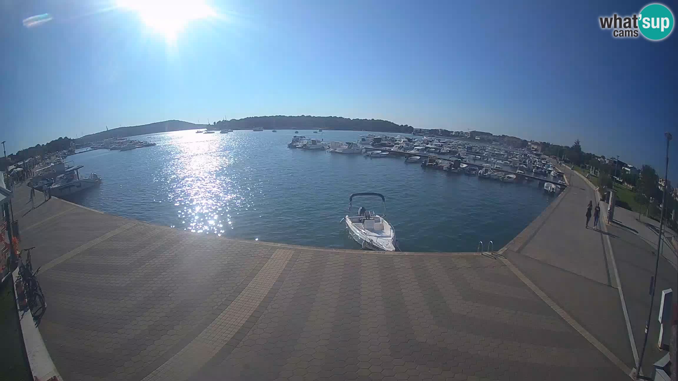 LIVE webcam Medulin marina