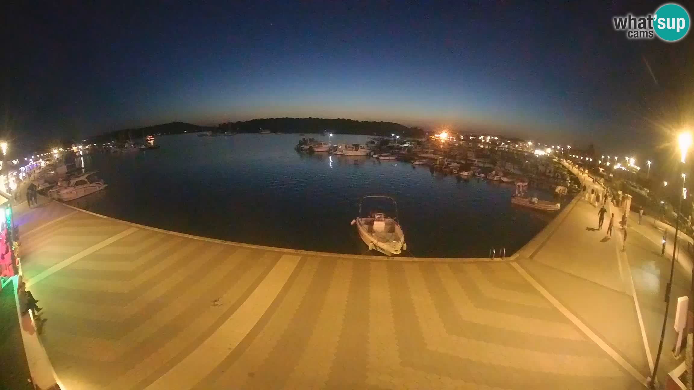 LIVE webcam Medulin marina