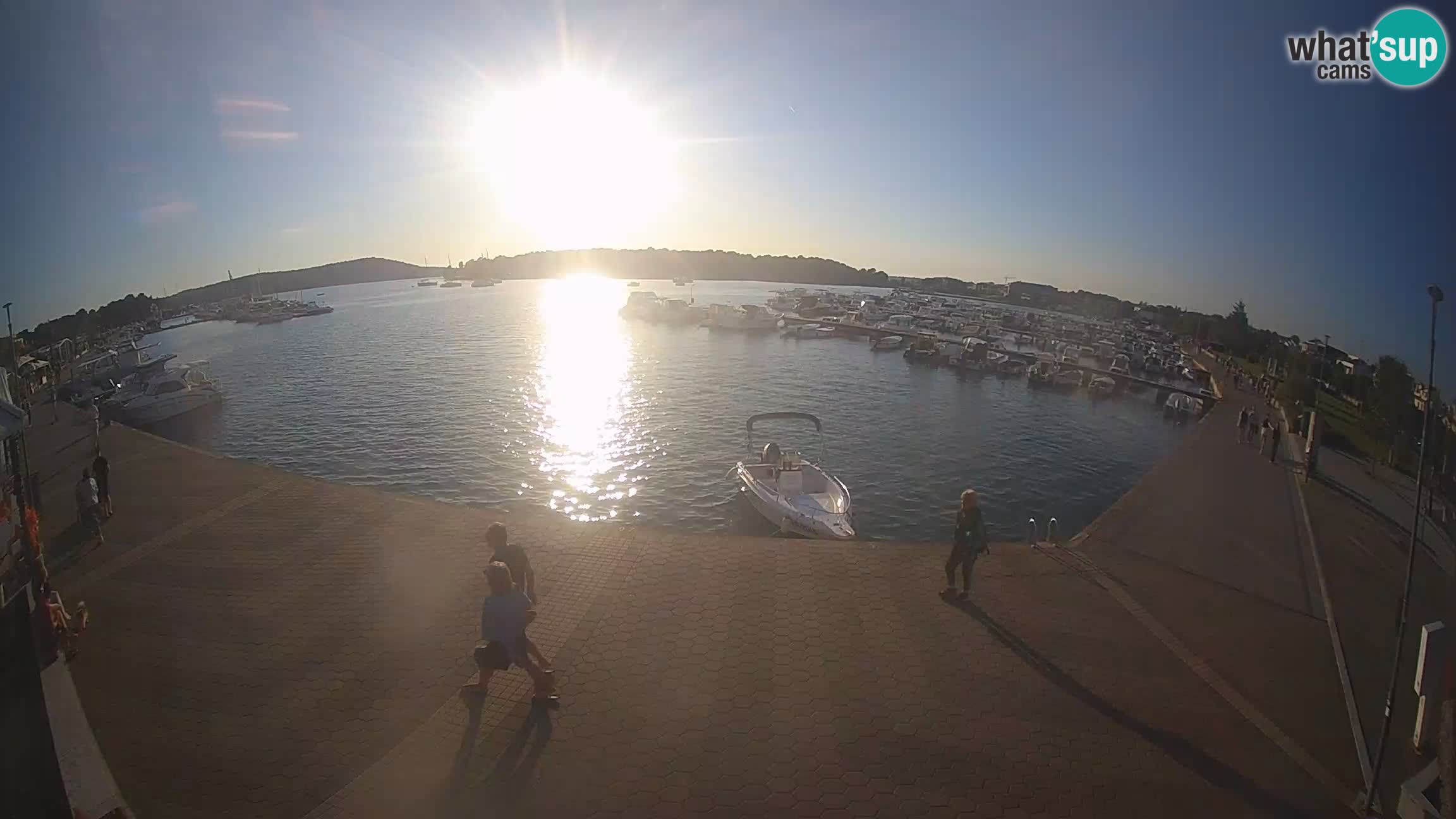 LIVE webcam Medulin marina