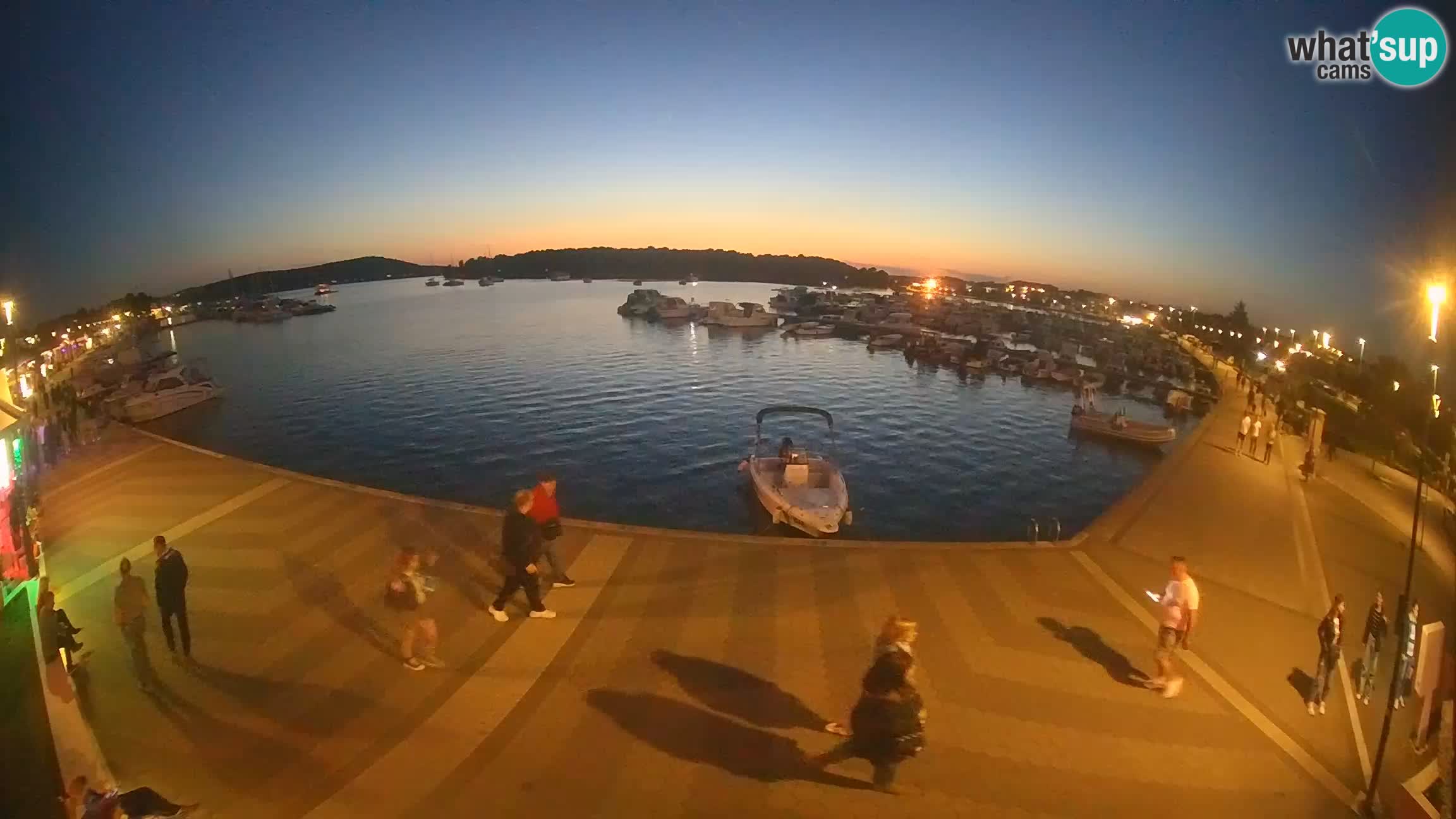 LIVE webcam Medulin marina