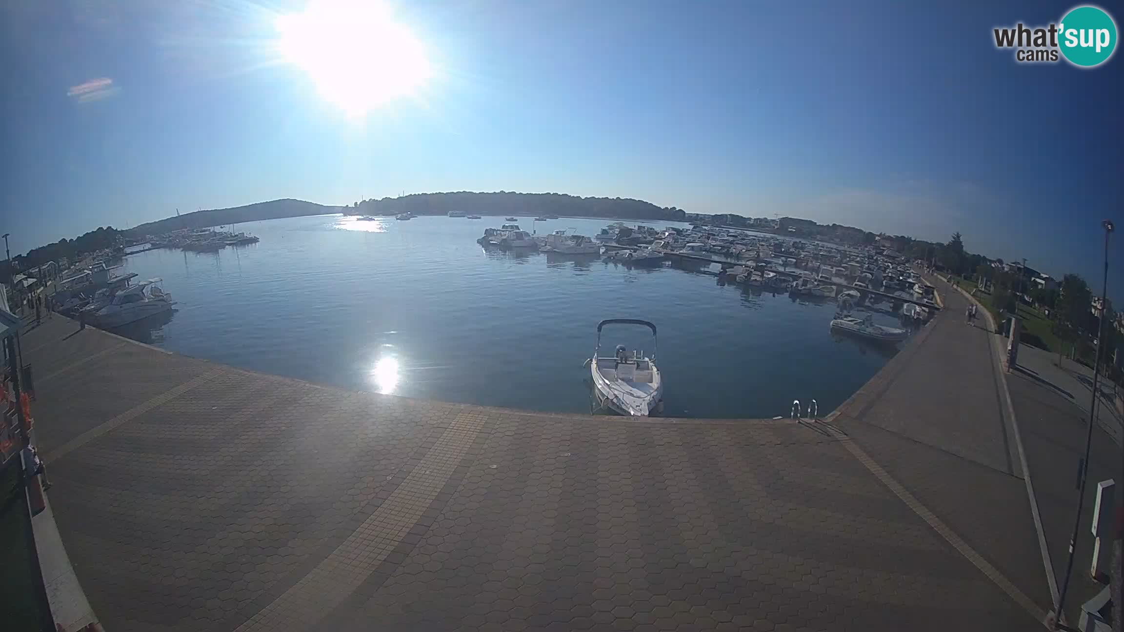LIVE webcam Medulin marina