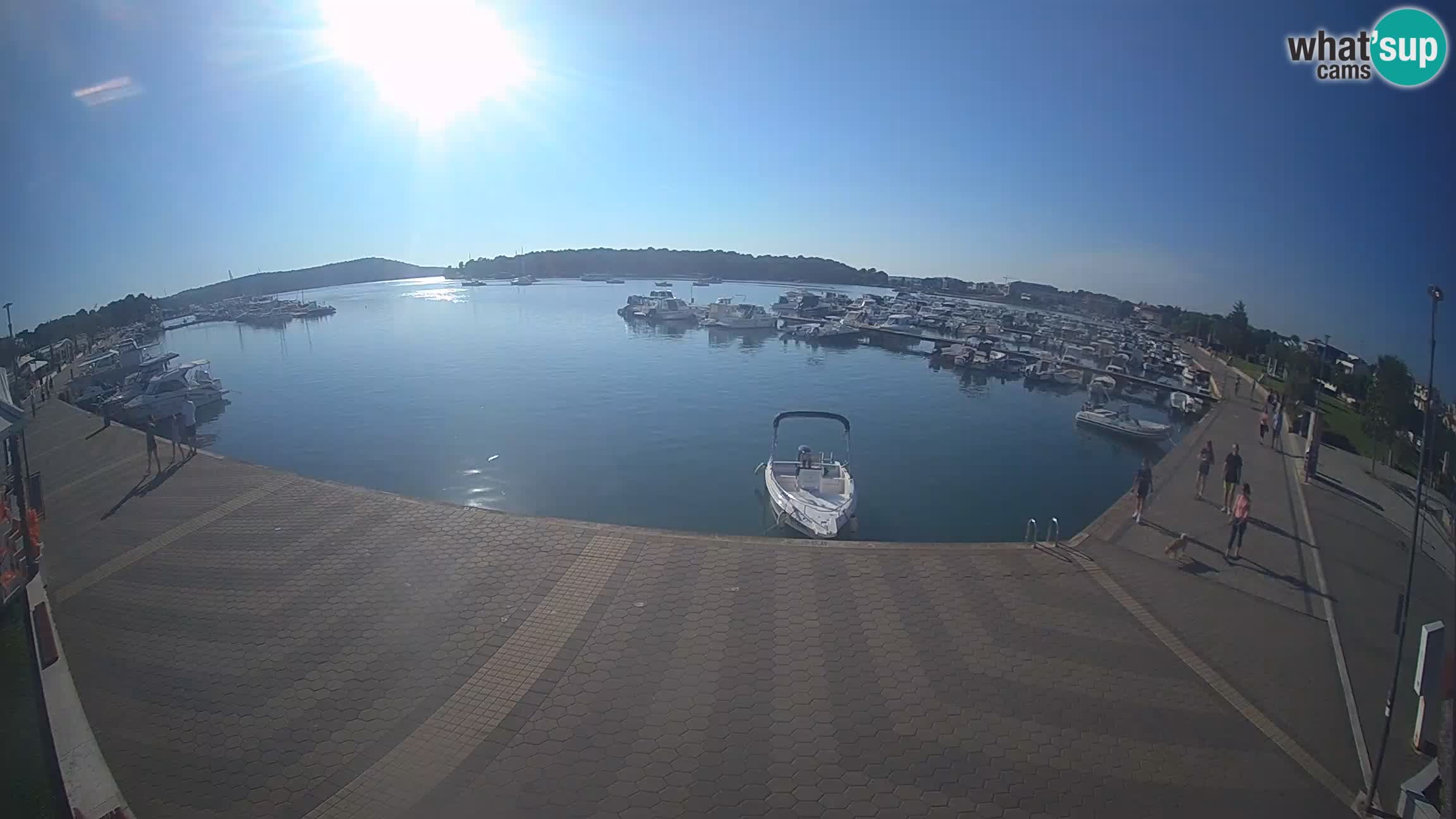 LIVE webcam Medulin marina