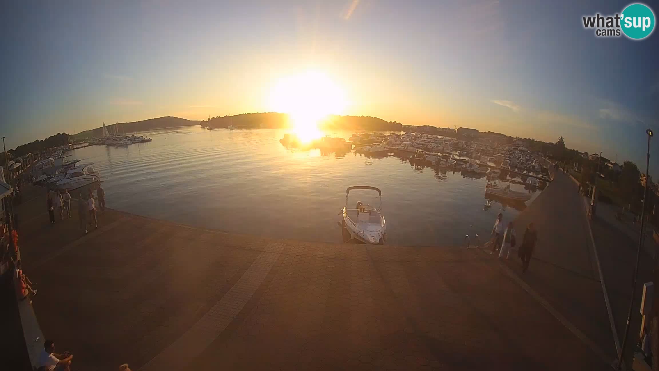 LIVE webcam Medulin marina