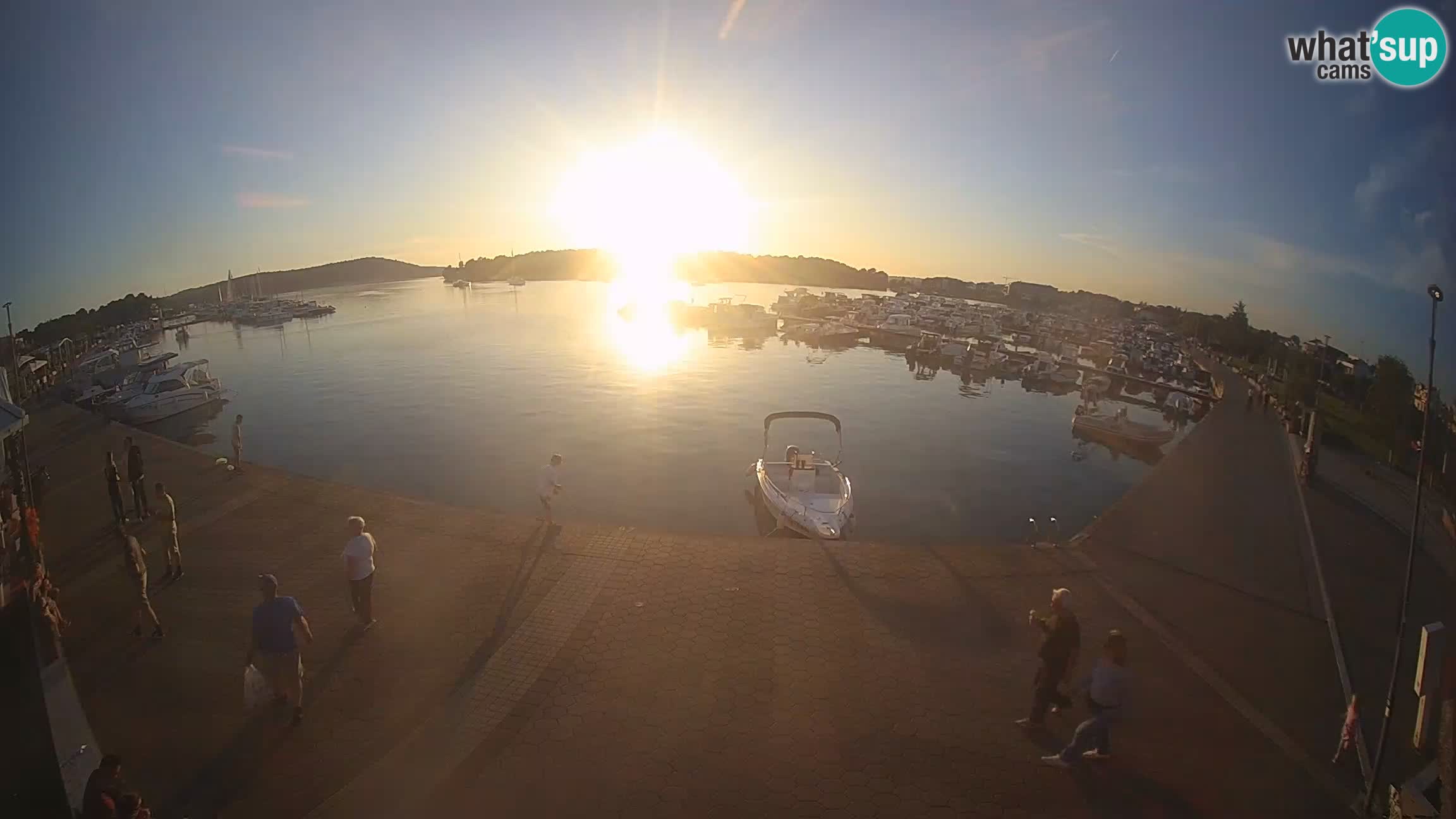 LIVE webcam Medulin marina