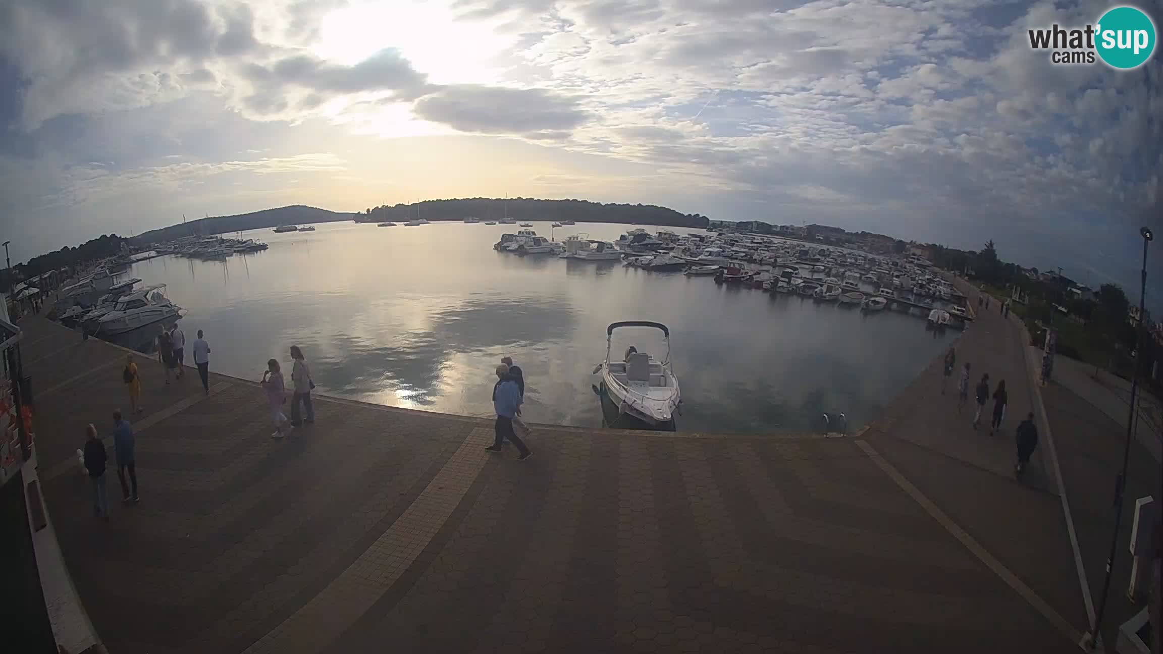 LIVE webcam Medulin marina