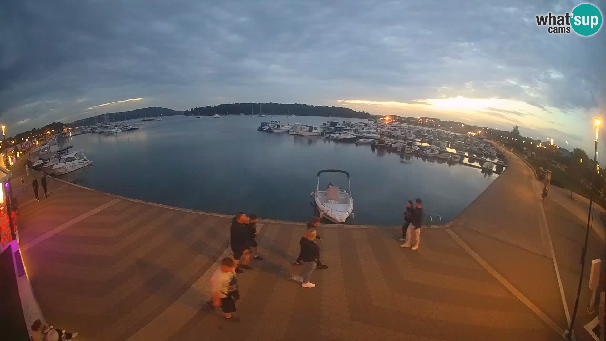 LIVE webcam Medulin marina