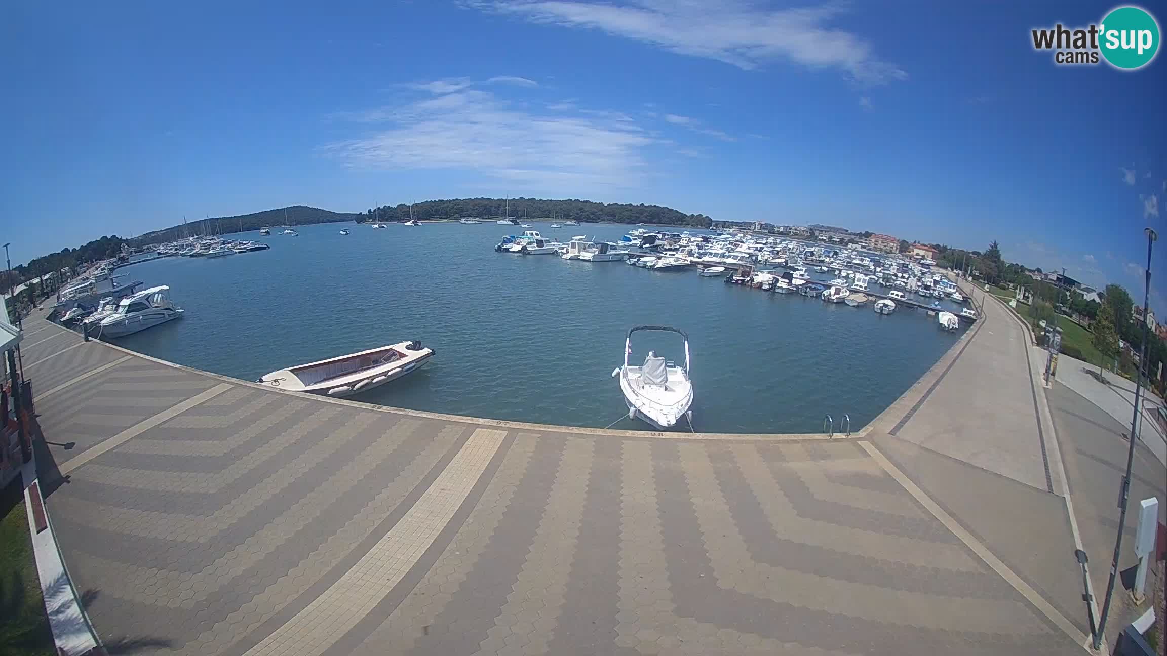 LIVE webcam Medulin marina