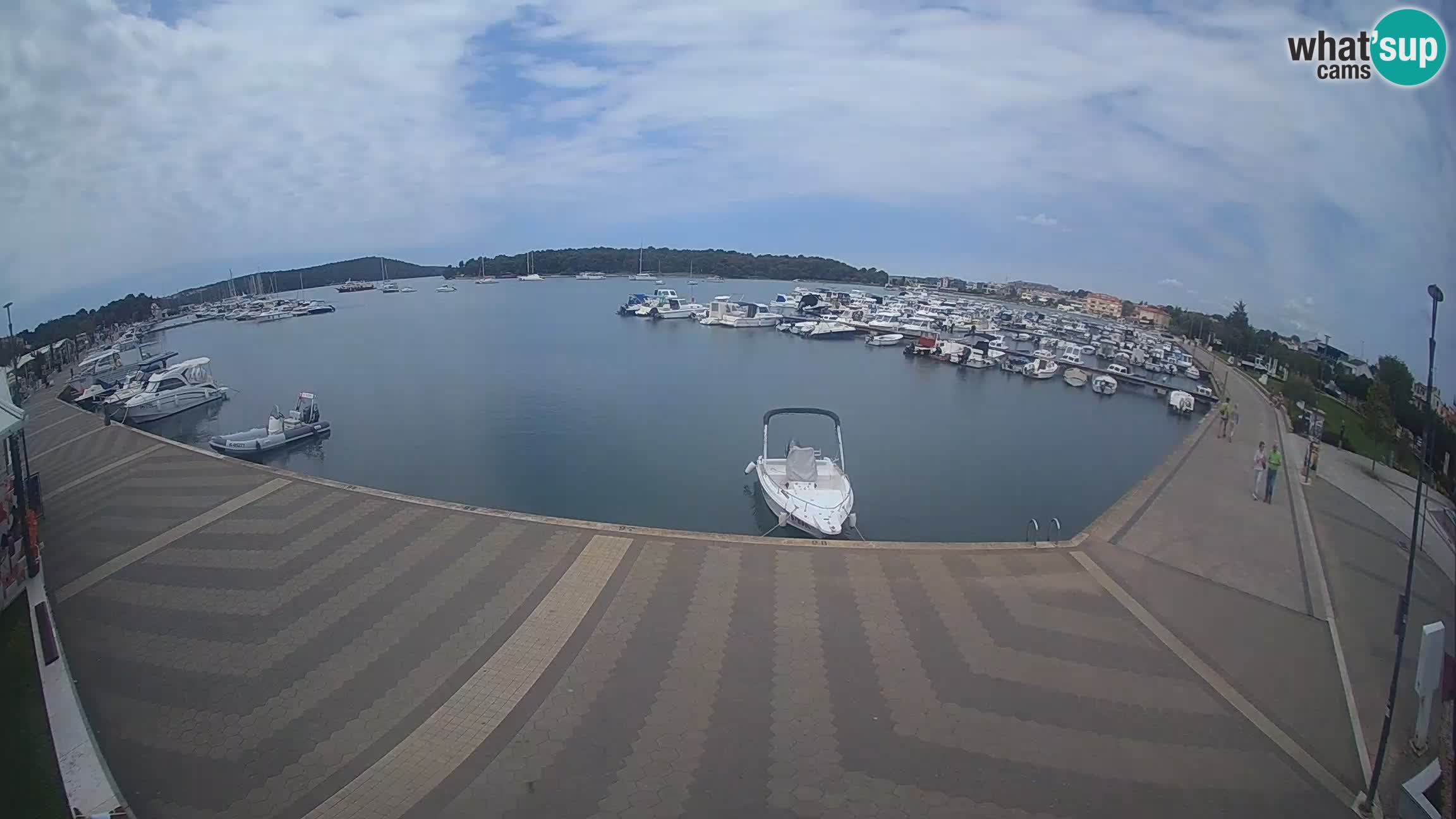 LIVE webcam Medulin marina