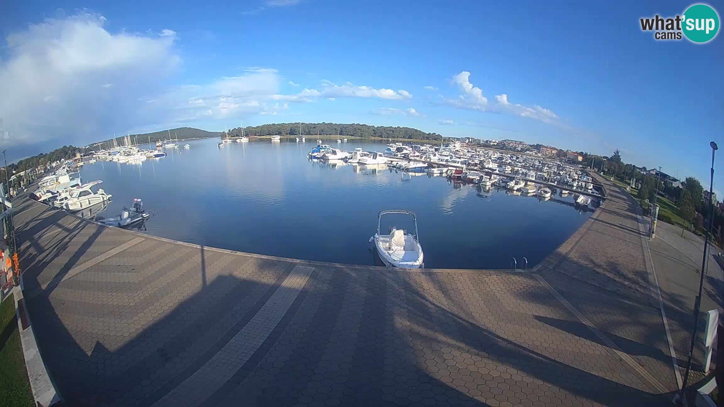 LIVE webcam Medulin marina
