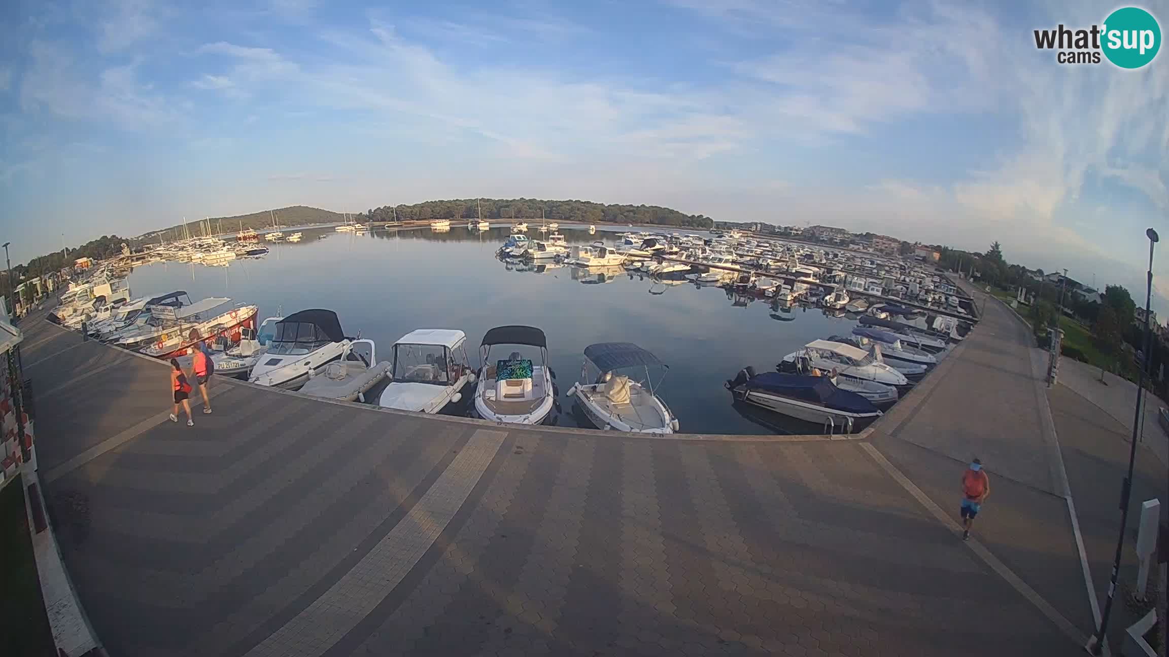 LIVE webcam Medulin marina