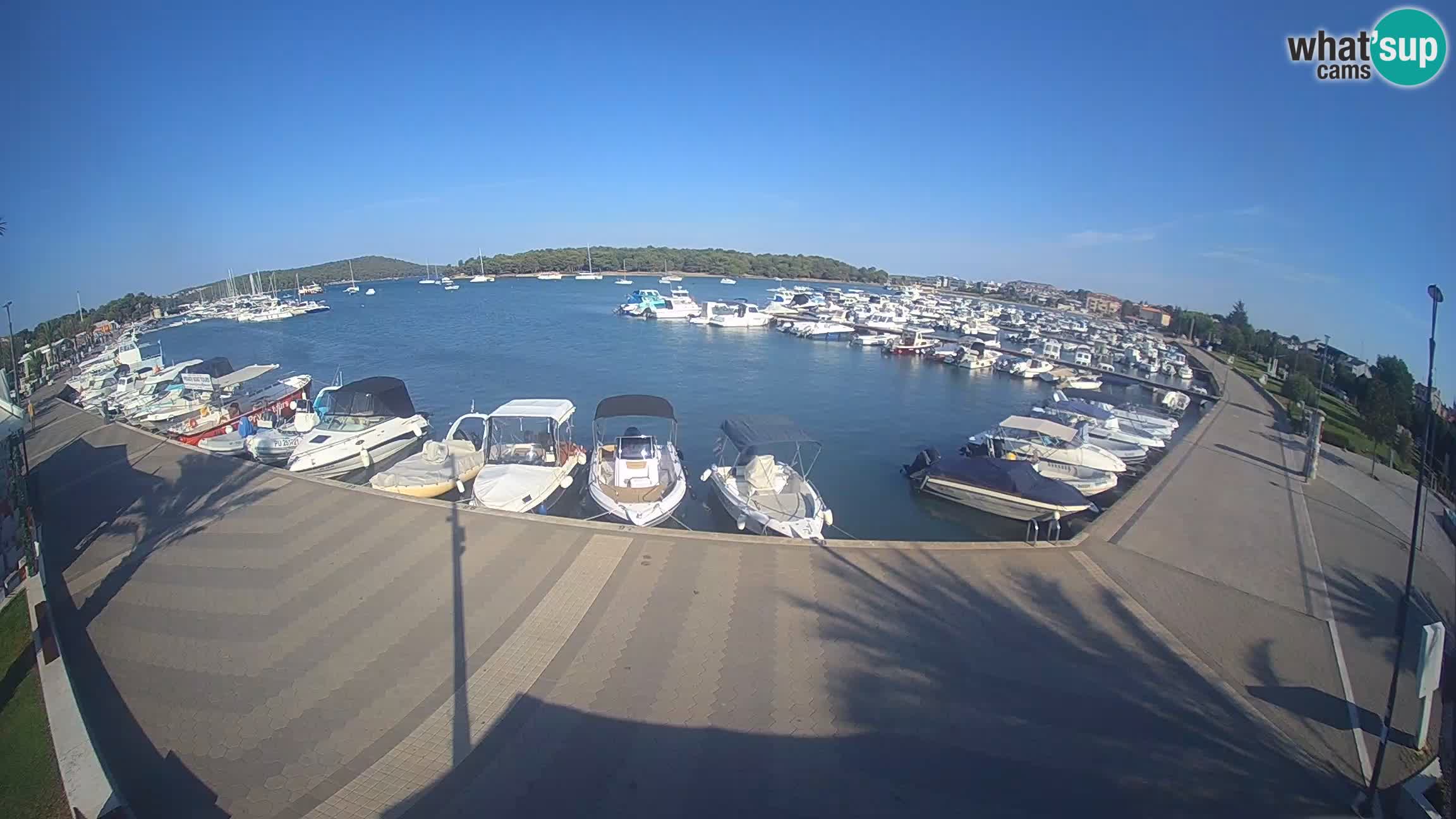 LIVE webcam Medulin marina