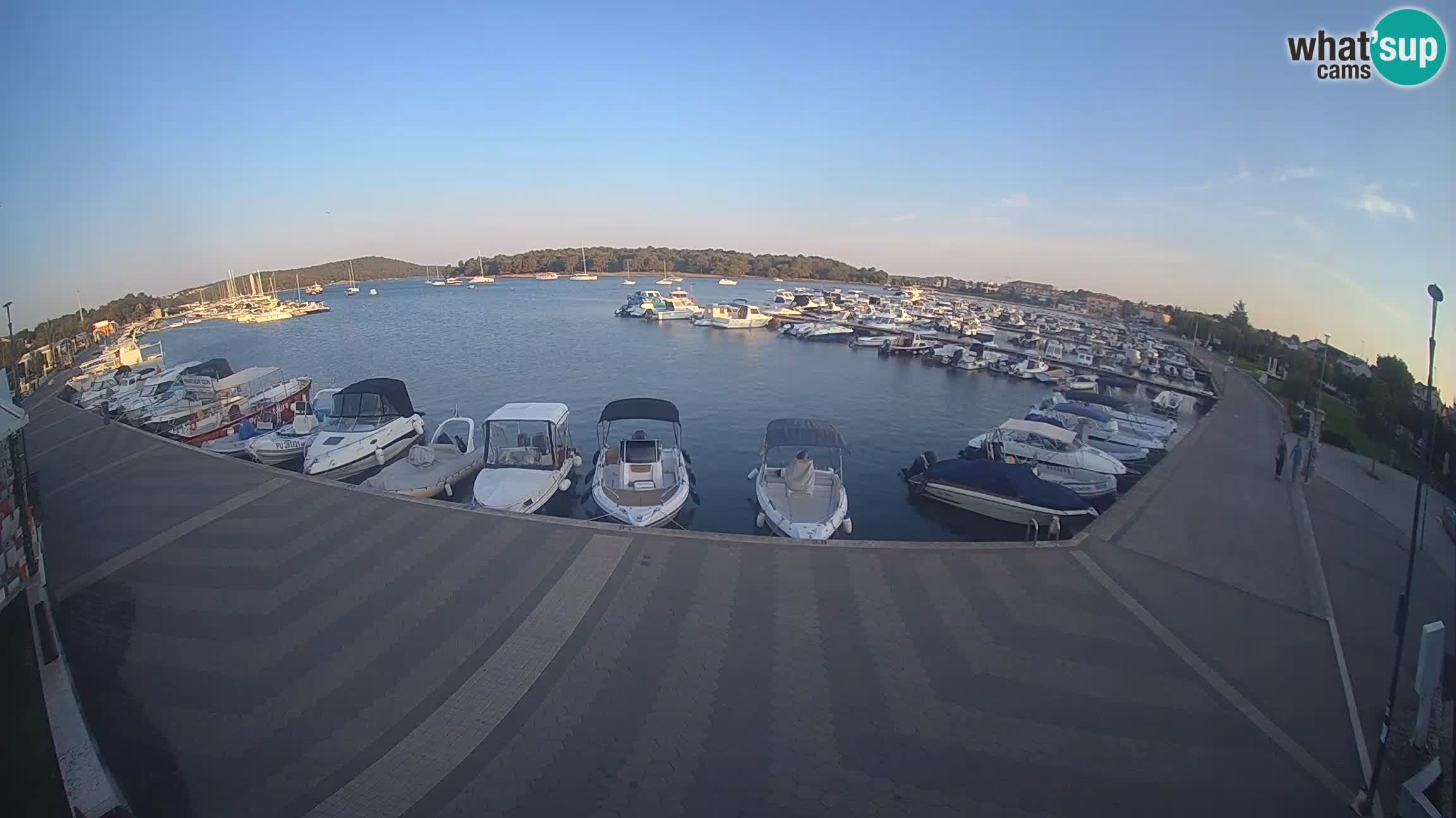 LIVE webcam Medulin marina