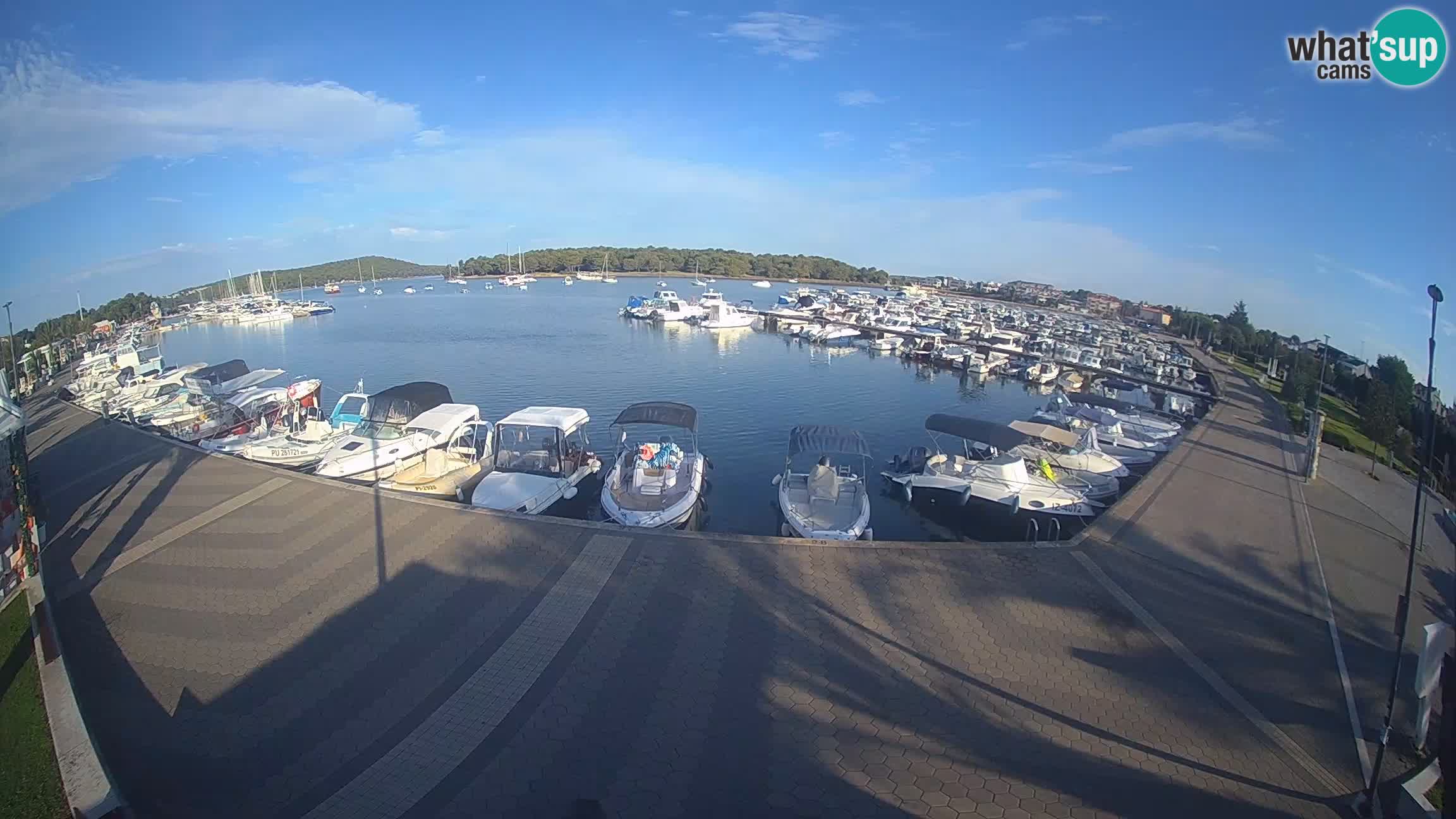 LIVE webcam Medulin marina