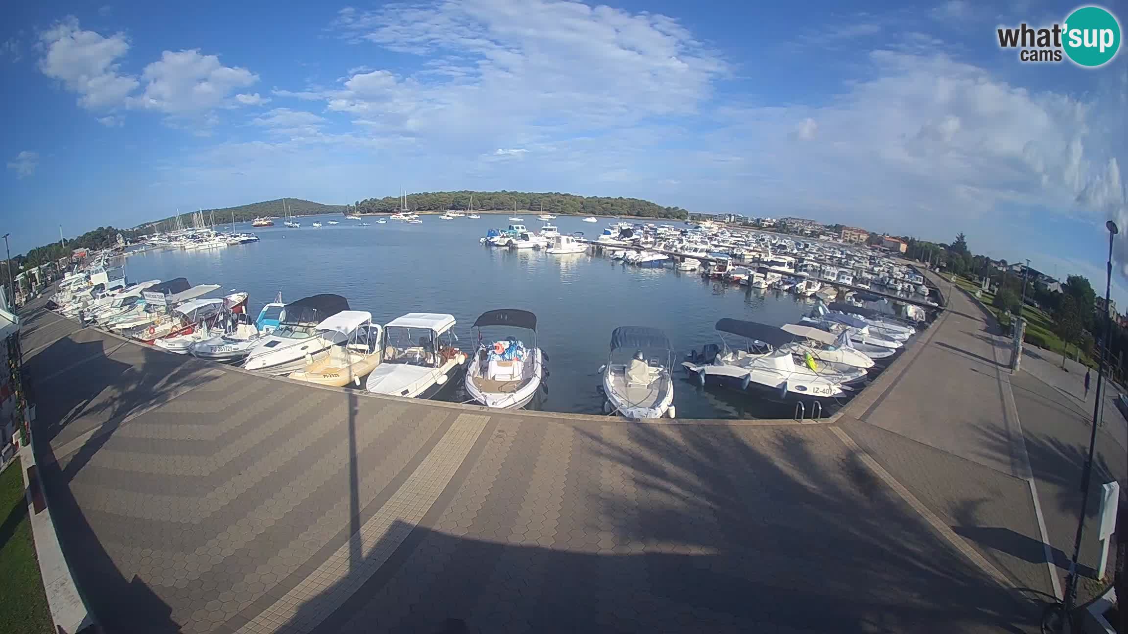 LIVE webcam Medulin marina
