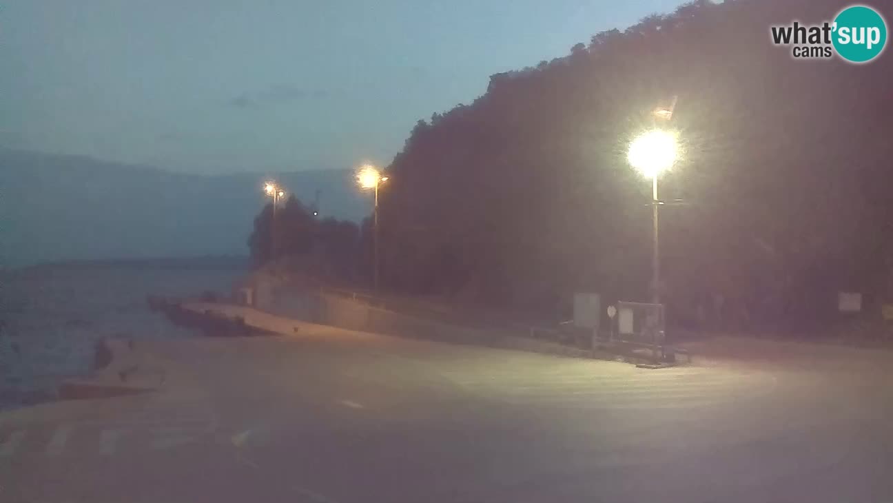 Spletna kamera Cres – Trajekno pristanišče Merag – Krk