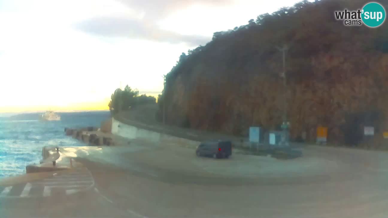 Webcam Cres – Ferry port Merag – Krk on Cres island