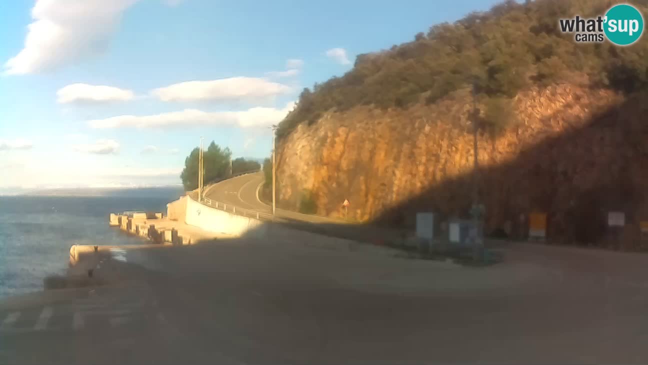 Webcam Cres – Ferry port Merag – Krk on Cres island