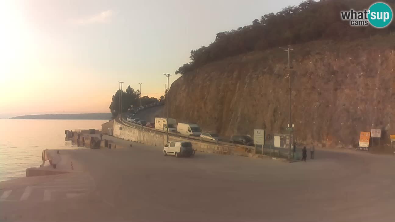 Webkam otok Cres – Trajektna luka  Merag – Krk