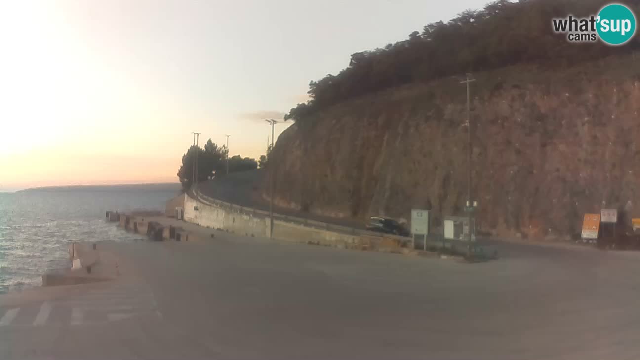 Spletna kamera Cres – Trajekno pristanišče Merag – Krk