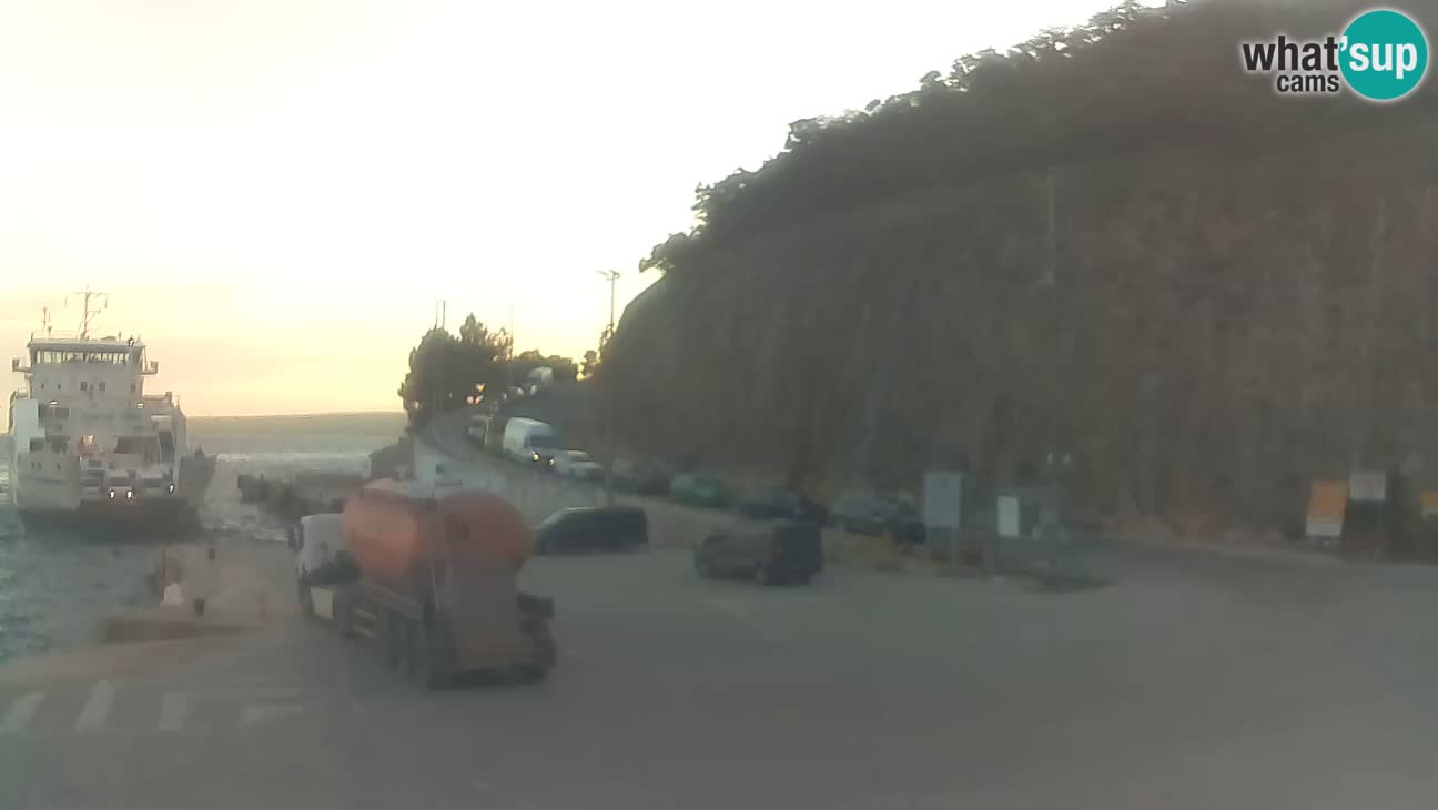 Île de Cres Webcam – port de ferry Merag – Krk