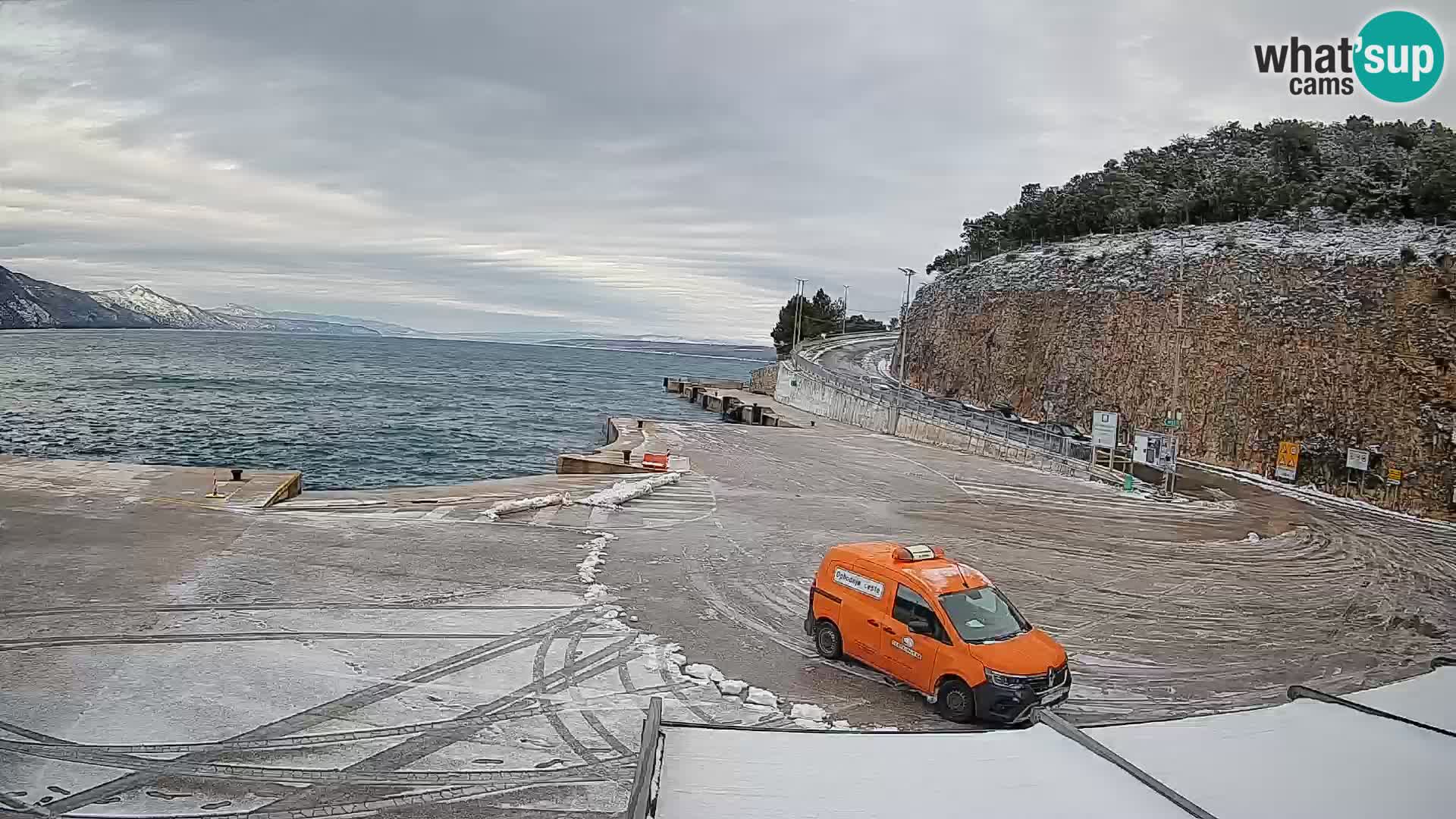 Webcam Cres – Ferry port Merag – Krk on Cres island